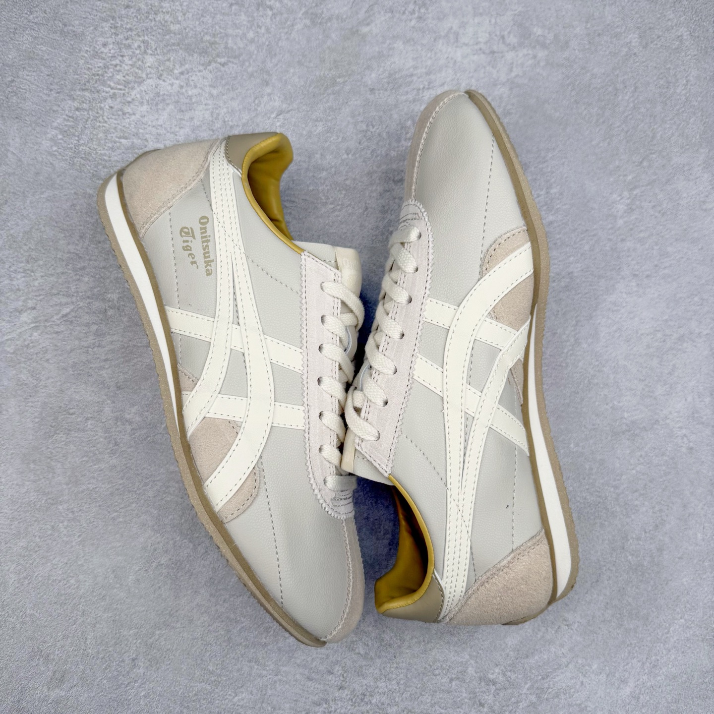 图片[3]-Onitsuka Tiger Runspark 鬼冢虎火星运动系列田径钉复古经典百搭皮革休闲慢跑鞋 鬼塚虎从运动中汲取灵感，并致力于打造融合舒适感受与创新设计的时尚品牌。品牌的设计风格既体现了对传统的致敬，同时也表达了对精致风格和现代创意的推崇。我们提供独具个性的全系列产品，打造从头到脚的整体穿搭。每件产品皆以精湛工艺匠心打造，细节考究，品质出众。尺码：36 37 37.5 38 39 39.5 40.5 41.5 42 42.5 43.5 44 45-选品中心