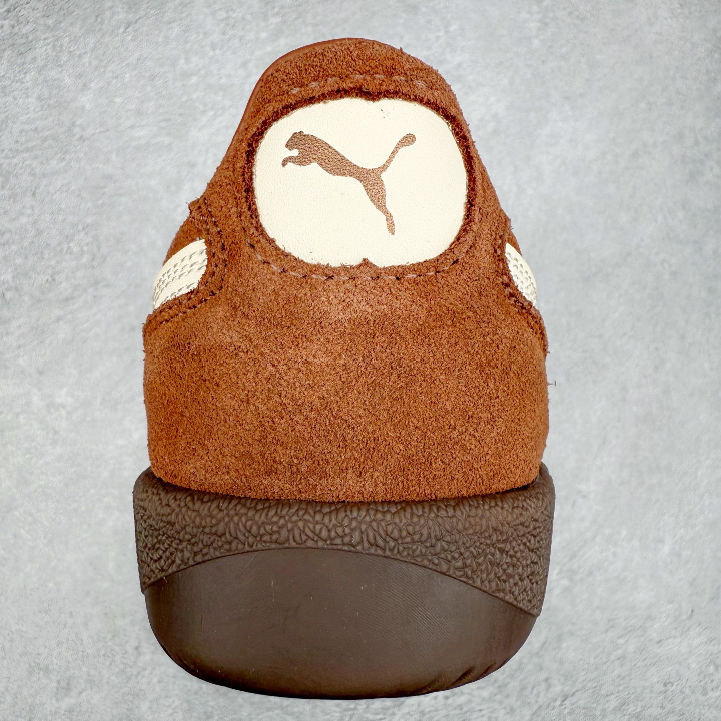 图片[8]-PUMA Palermo Trainer 彪马防滑耐磨低帮德训休闲板鞋 简约又不失设计巧思的帅气风格让它轻松驾驭日常休闲或滑板场合 运动兼具匠心 细节彰显品质 衬垫边缘以提供支撑和灵活性 强化鞋头以承受持续的磨损 耐磨性强 稳定性高 抓地更牢 不易打滑 尺码： 35 36 36.5 37.5 38 38.5 39 40 40.5 41 42 42.5 43 44 45-选品中心