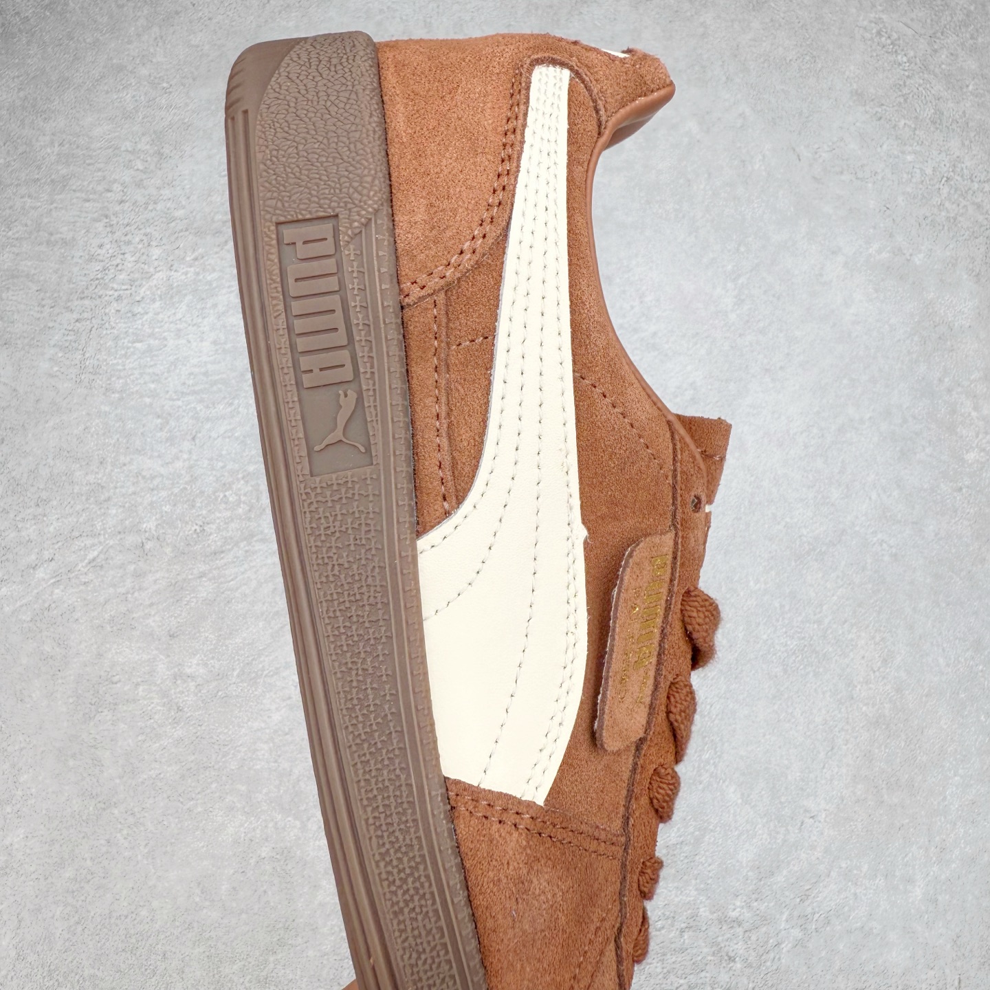 图片[6]-PUMA Palermo Trainer 彪马防滑耐磨低帮德训休闲板鞋 简约又不失设计巧思的帅气风格让它轻松驾驭日常休闲或滑板场合 运动兼具匠心 细节彰显品质 衬垫边缘以提供支撑和灵活性 强化鞋头以承受持续的磨损 耐磨性强 稳定性高 抓地更牢 不易打滑 尺码： 35 36 36.5 37.5 38 38.5 39 40 40.5 41 42 42.5 43 44 45-选品中心