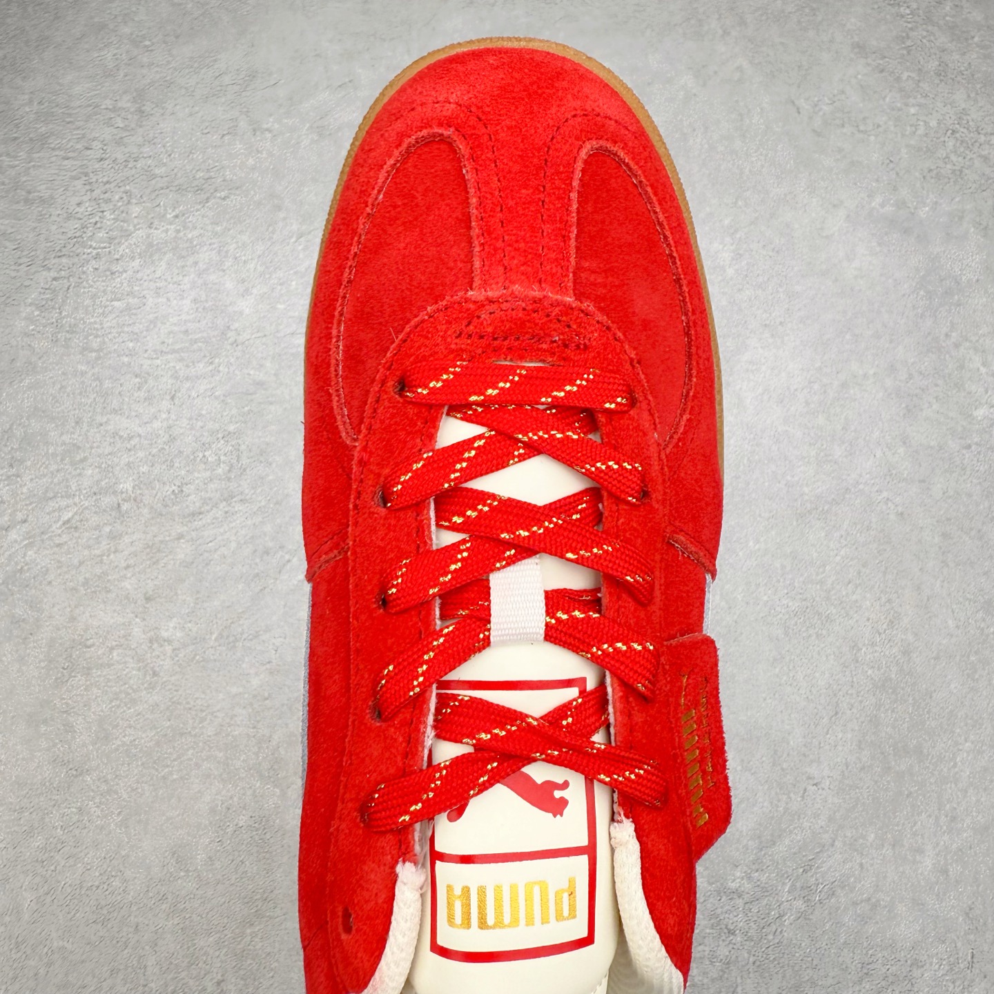 图片[4]-PUMA Palermo Trainer 彪马防滑耐磨低帮德训休闲板鞋 简约又不失设计巧思的帅气风格让它轻松驾驭日常休闲或滑板场合 运动兼具匠心 细节彰显品质 衬垫边缘以提供支撑和灵活性 强化鞋头以承受持续的磨损 耐磨性强 稳定性高 抓地更牢 不易打滑 尺码： 35 36 36.5 37.5 38 38.5 39 40 40.5 41 42 42.5 43 44 45-选品中心