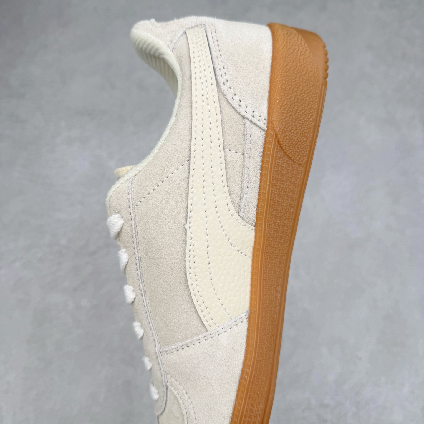 图片[7]-PUMA Palermo Trainer 彪马防滑耐磨低帮德训休闲板鞋 简约又不失设计巧思的帅气风格让它轻松驾驭日常休闲或滑板场合 运动兼具匠心 细节彰显品质 衬垫边缘以提供支撑和灵活性 强化鞋头以承受持续的磨损 耐磨性强 稳定性高 抓地更牢 不易打滑 尺码： 35 36 36.5 37.5 38 38.5 39 40 40.5 41 42 42.5 43 44 45-选品中心