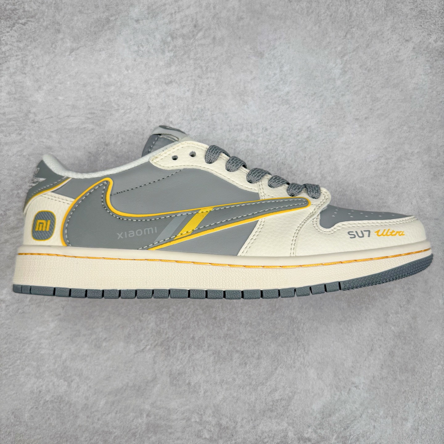 TS x Air Jordan AJ1 Low 倒钩低帮联名定制配色 XX3168-202 原厂内置气垫魔块 A模大底 头层小牛皮 鞋舌AJ原厂专用牛津布+AJ专用反口珍珠布+原厂无杂质高弹内里海棉+特殊封边弹力鞋带 实拍调校N版已经零色差零失真 百分百还原实物色彩所见即所得 不存在货不对板色差等低级问题 选购参考实物拍摄 不混卖不参货 只用心做好货严格选品 承诺混一赔十 尺码：36 36.5 37.5 38 38.5 39 40 40.5 41 42 42.5 43 44 44.5 45-选品中心