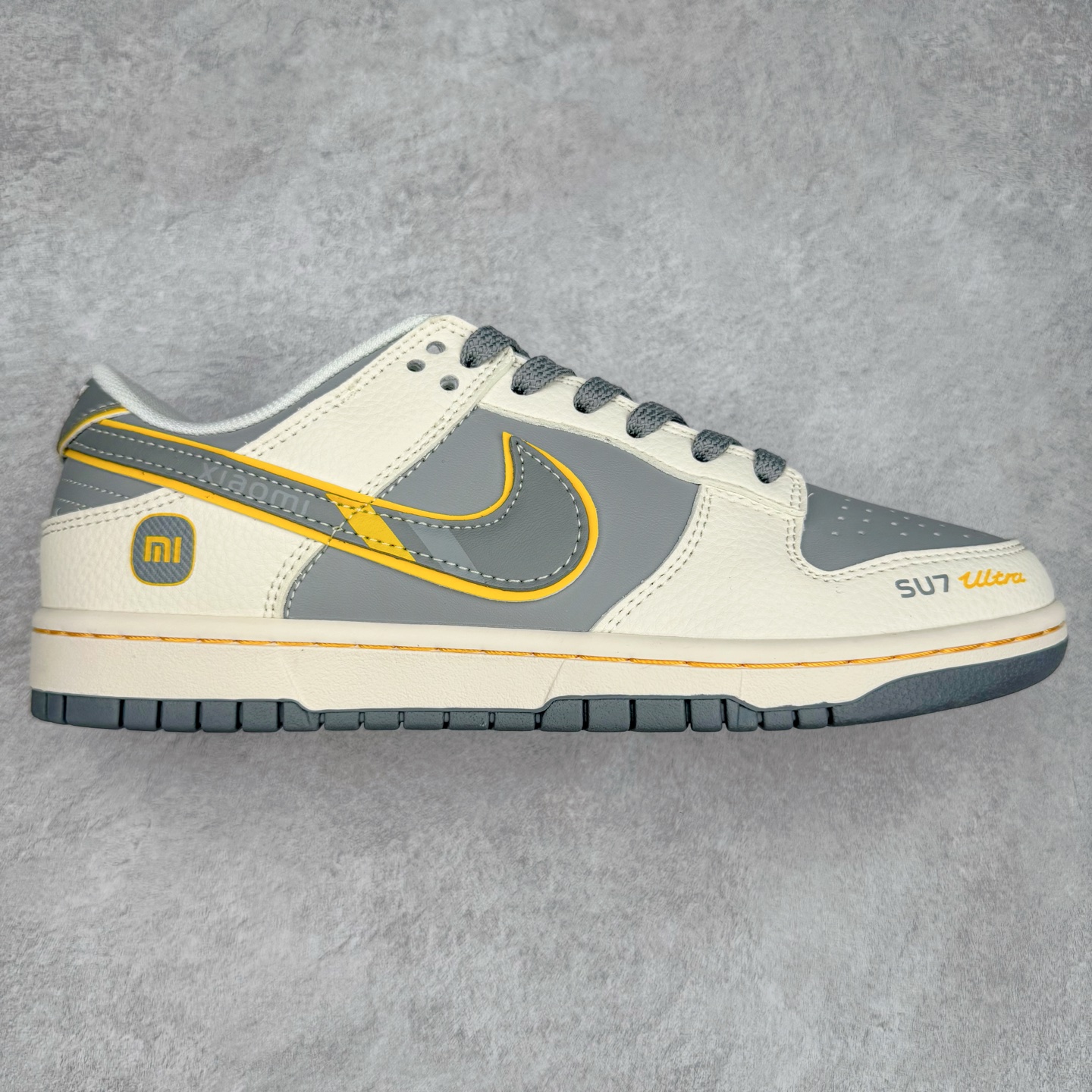 NK Dunk Low 定制配色 XX3168-202 大厂出品 极力推荐 原装头层材料 独家版型蒸餾加工帶來的是更好的视觉和脚感体验大厂纯原品质出货 清洁度 电绣工艺 皮料切割干净无任何毛边 细节完美 实拍调校N版已经零色差零失真 百分百还原实物色彩所见即所得 不存在货不对板色差等低级问题 选购参考实物拍摄 不混卖不参货 只用心做好货严格选品 承诺混一赔十 尺码：36 36.5 37.5 38 38.5 39 40 40.5 41 42 42.5 43 44 44.5 45-选品中心