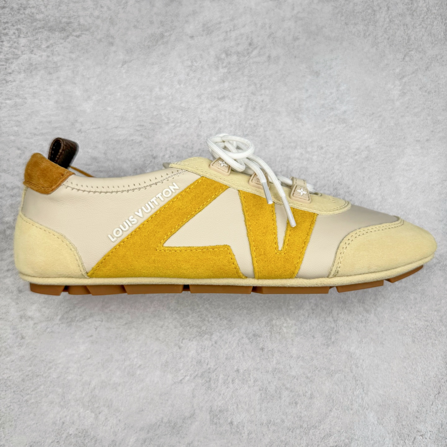 LOUIS VUITTON Sneakerina LV德训鞋 羊皮革 圆头系带 芭蕾风低帮生活休闲鞋 尺码：35 36 37 38 39 40-选品中心