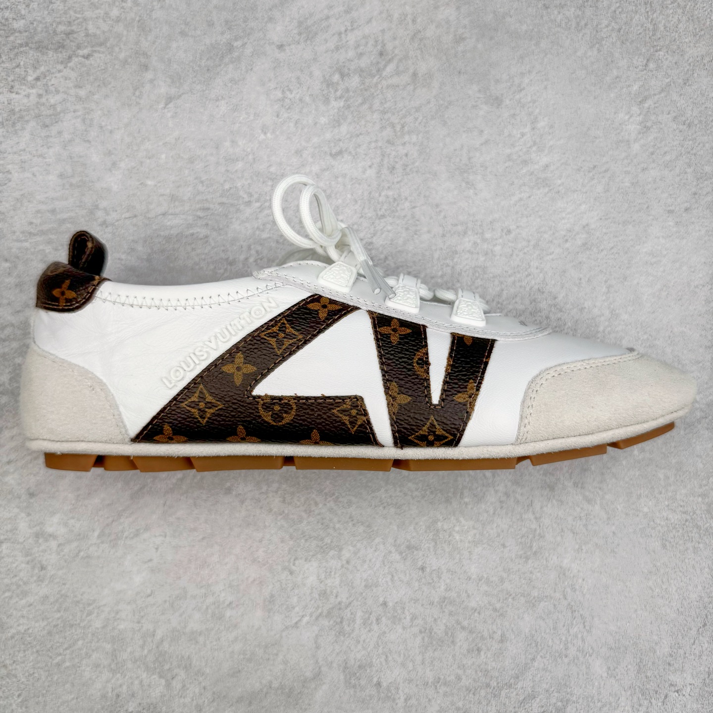 LOUIS VUITTON Sneakerina LV德训鞋 羊皮革 圆头系带 芭蕾风低帮生活休闲鞋 尺码：35 36 37 38 39 40-选品中心