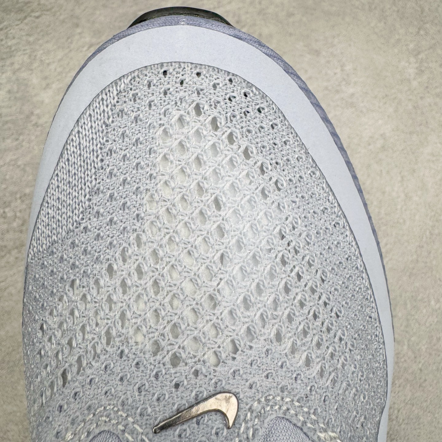 图片[13]-＃纯原 NK Pegasus Premium 飞马全掌气垫跑步运动鞋 HQ2592-004 气垫的究极进化 NIKE2025新王炸 • 在特有Air科技加持下，耐克带来全新Pegasus Premium。这款跑鞋在传承耐克飞马（Pegasus）系列标志性的缓震功能的同时，将首次搭载耐克的塑型可视化Air Zoom气垫单元。• 塑型Air Zoom气垫单元贴合脚部的自然轮廓，帮助跑者在从后跟到脚趾的过渡中能够有效传递力量，带来一种前所未有的轻盈、顺畅回馈体验。中底采用ZoomX泡绵，后跟则使用ReactX泡绵，为跑者提供稳定流畅的推进感。• 塑型可视化Air Zoom气垫单元和精心配置的泡绵组合，让Pegasus Premium成为耐克飞马系列中颇具能量回馈的鞋款。• 全新Pegasus Premium不仅展示了耐克势头强劲的创新周期，证明了其特有的Air科技的强大实力，更体现了耐克倾听和服务运动员的能力。尺码：36 36.5 37.5 38 38.5 39 40 40.5 41 42 42.5 43 44 44.5 45-选品中心