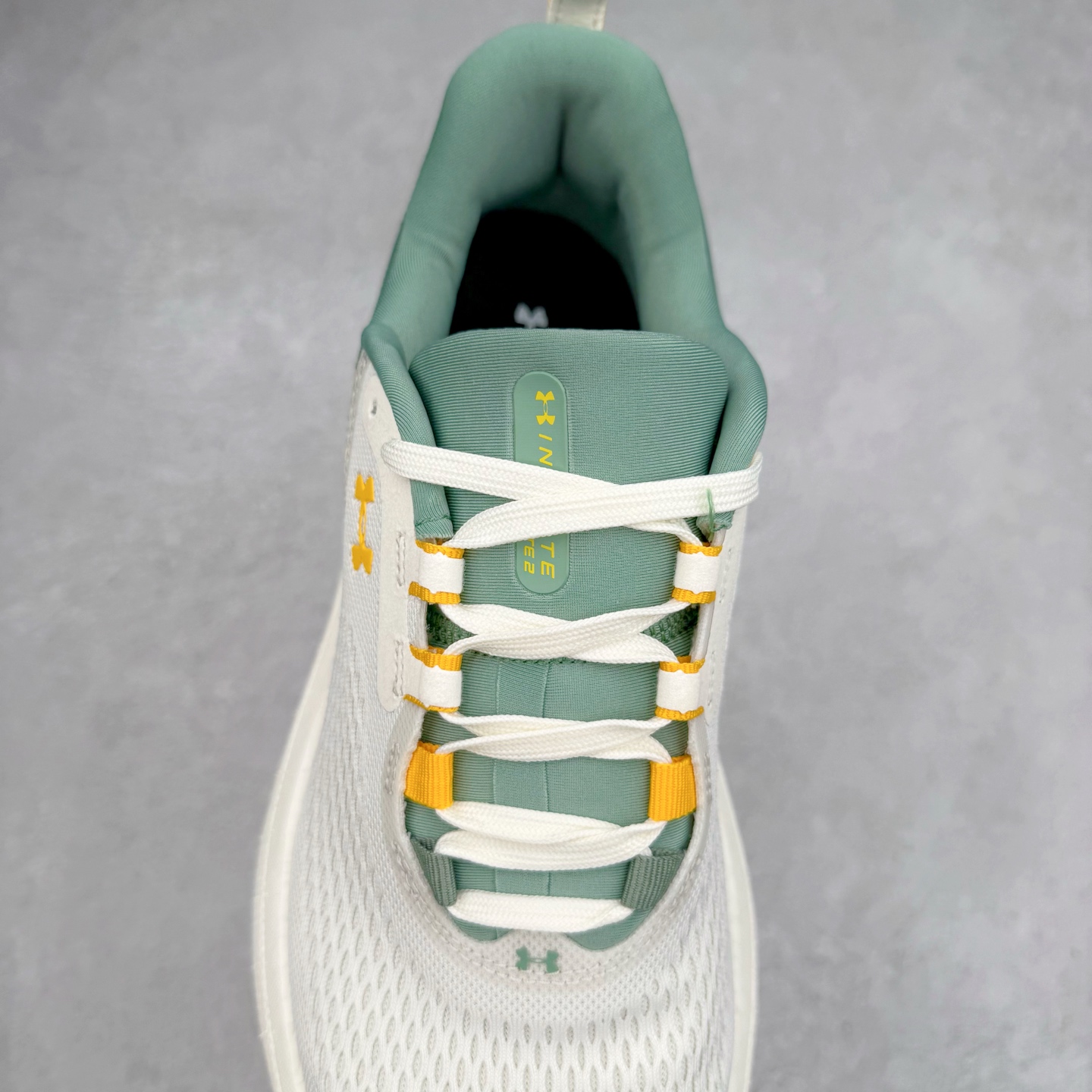 图片[5]-Under Armour Infinite Elite 2 安德玛舒适防滑耐磨低帮越野短跑跑步鞋 Under Armour成立于1996年，创办者是前马里兰橄榄球明星KevinPlank。在美国，提到Under Armour，必然会想起高端和专业的运动装备，Under Armour 逐渐成为“专业”的代名词。Under Armour在专业运动装备领域达到了一定高度，可以说是专业运动装备的优选。实拍调校N版已经零色差零失真 百分百还原实物色彩所见即所得 不存在货不对板色差等低级问题 选购参考实物拍摄 不混卖不参货 只用心做好货严格选品 承诺混一赔十 尺码：36 36.5 37.5 38 38.5 39 40 40.5 41 42 42.5 43 44 44.5 45-选品中心