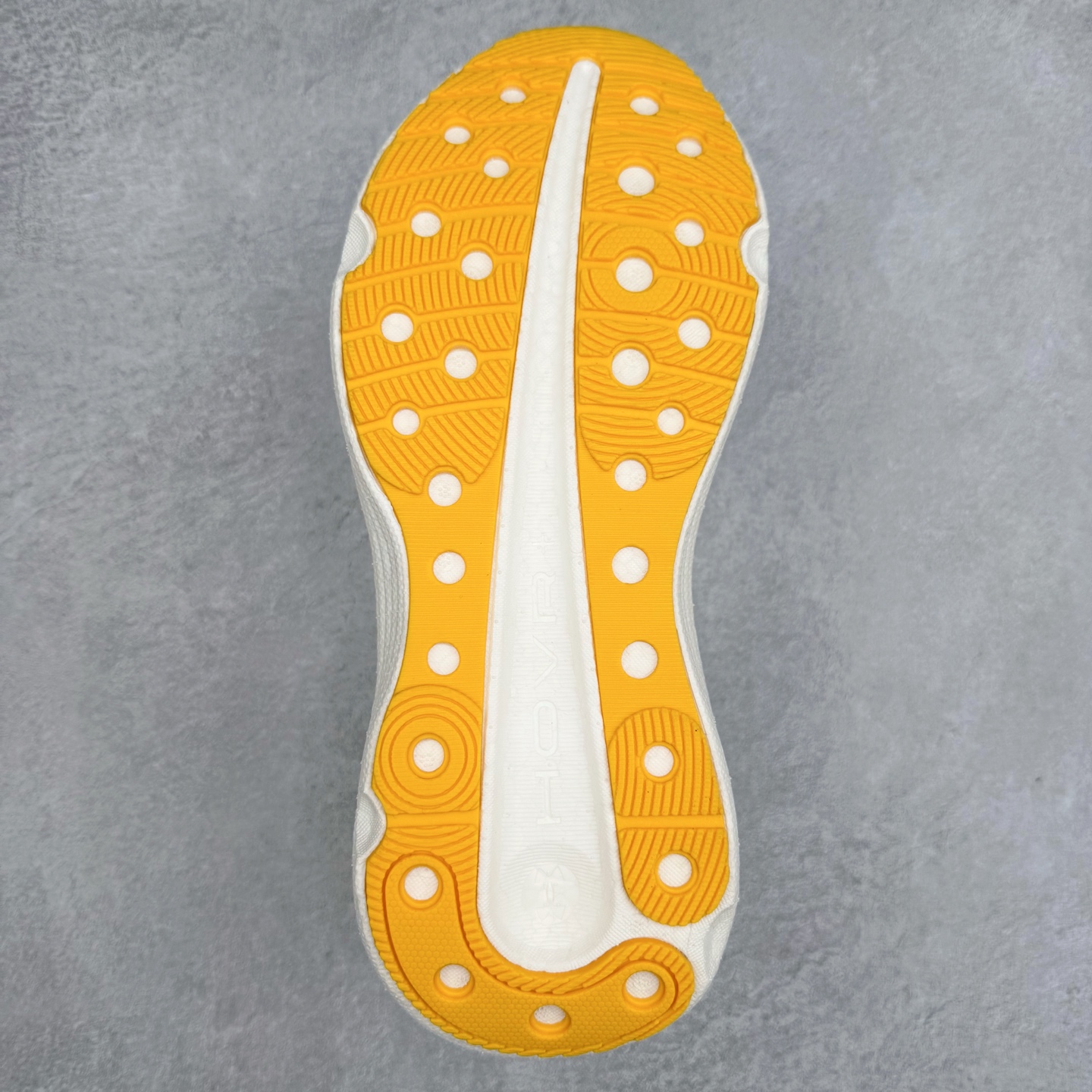 图片[9]-Under Armour Infinite Elite 2 安德玛舒适防滑耐磨低帮越野短跑跑步鞋 Under Armour成立于1996年，创办者是前马里兰橄榄球明星KevinPlank。在美国，提到Under Armour，必然会想起高端和专业的运动装备，Under Armour 逐渐成为“专业”的代名词。Under Armour在专业运动装备领域达到了一定高度，可以说是专业运动装备的优选。实拍调校N版已经零色差零失真 百分百还原实物色彩所见即所得 不存在货不对板色差等低级问题 选购参考实物拍摄 不混卖不参货 只用心做好货严格选品 承诺混一赔十 尺码：36 36.5 37.5 38 38.5 39 40 40.5 41 42 42.5 43 44 44.5 45-选品中心