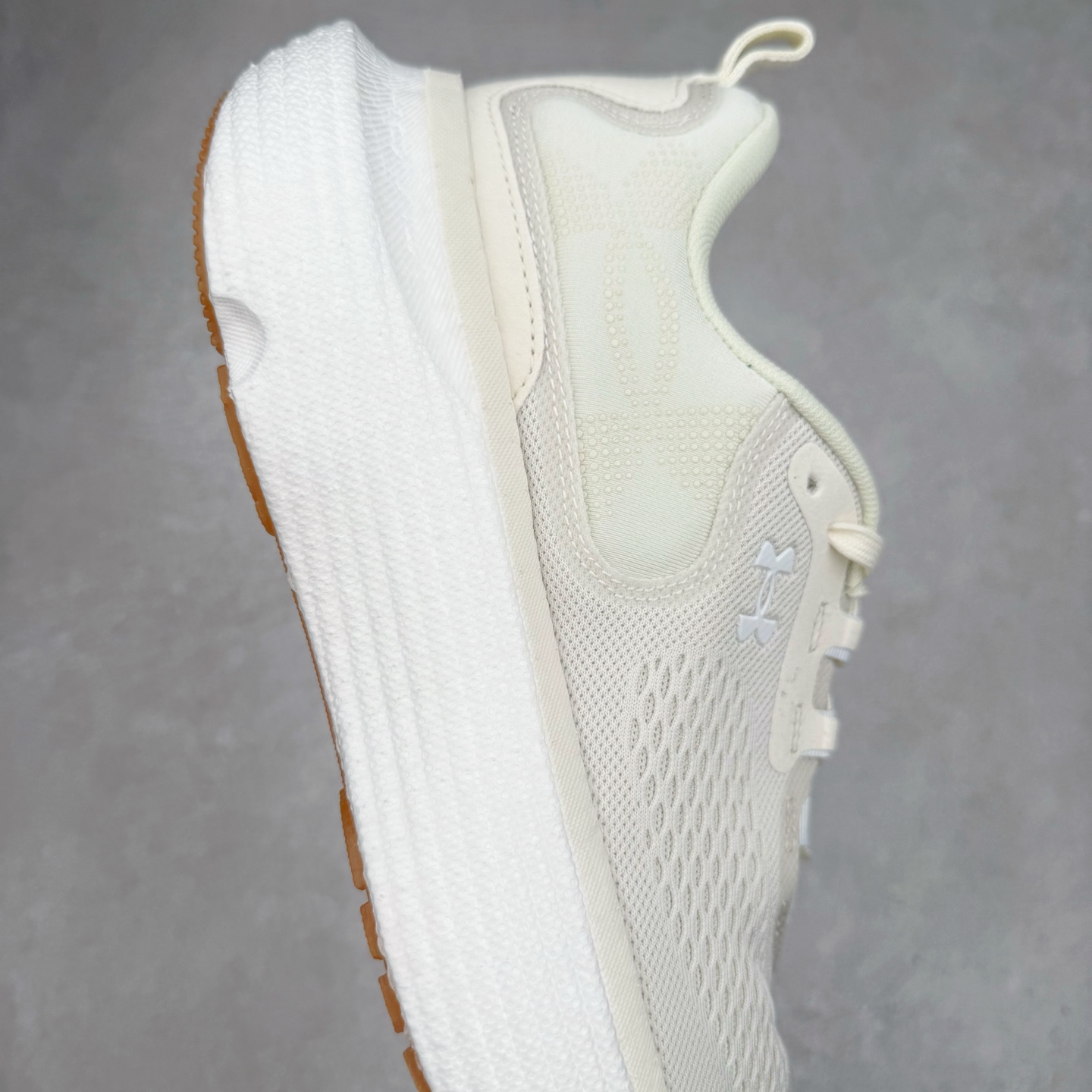 图片[6]-Under Armour Infinite Elite 2 安德玛舒适防滑耐磨低帮越野短跑跑步鞋 Under Armour成立于1996年，创办者是前马里兰橄榄球明星KevinPlank。在美国，提到Under Armour，必然会想起高端和专业的运动装备，Under Armour 逐渐成为“专业”的代名词。Under Armour在专业运动装备领域达到了一定高度，可以说是专业运动装备的优选。实拍调校N版已经零色差零失真 百分百还原实物色彩所见即所得 不存在货不对板色差等低级问题 选购参考实物拍摄 不混卖不参货 只用心做好货严格选品 承诺混一赔十 尺码：36 36.5 37.5 38 38.5 39 40 40.5 41 42 42.5 43 44 44.5 45-选品中心