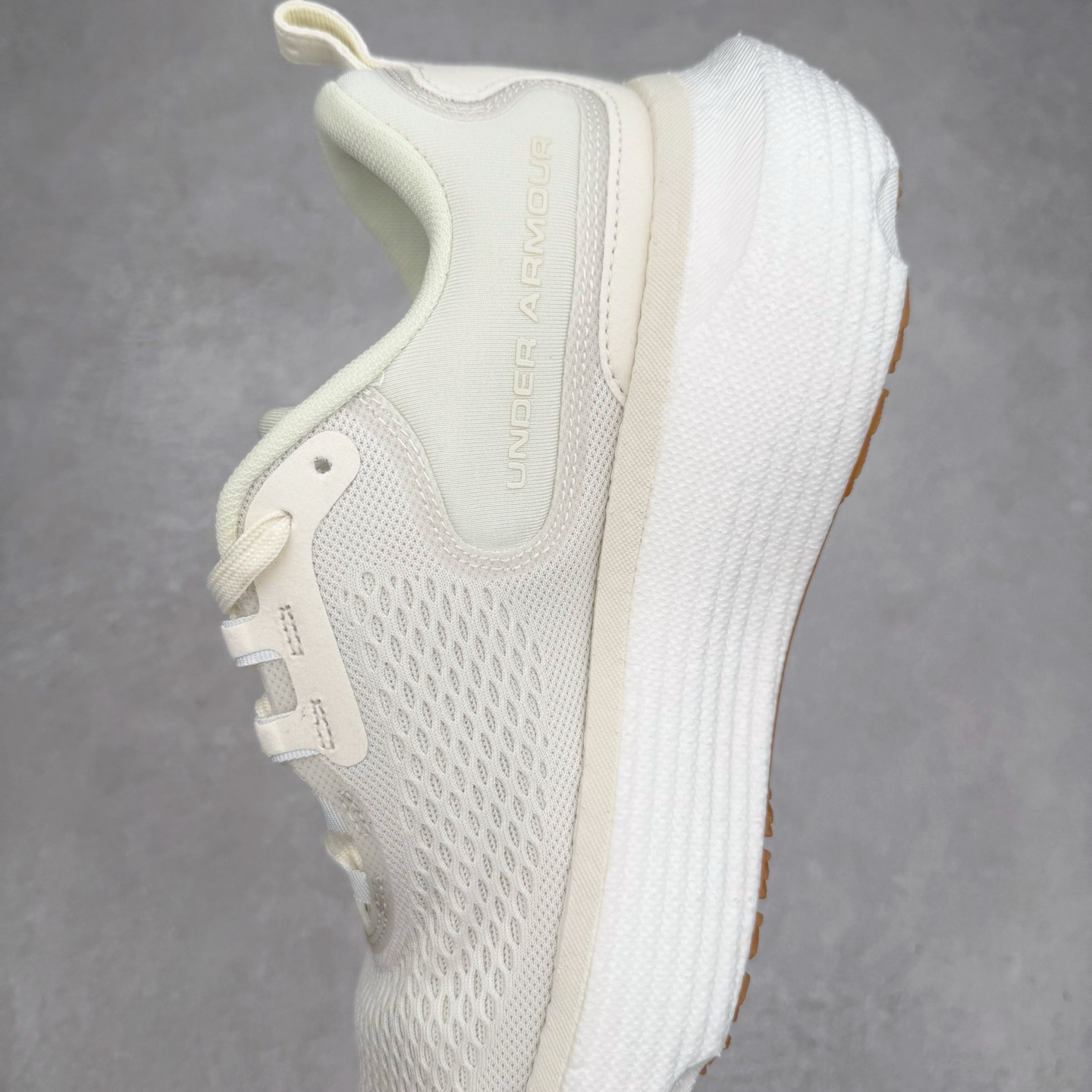 图片[7]-Under Armour Infinite Elite 2 安德玛舒适防滑耐磨低帮越野短跑跑步鞋 Under Armour成立于1996年，创办者是前马里兰橄榄球明星KevinPlank。在美国，提到Under Armour，必然会想起高端和专业的运动装备，Under Armour 逐渐成为“专业”的代名词。Under Armour在专业运动装备领域达到了一定高度，可以说是专业运动装备的优选。实拍调校N版已经零色差零失真 百分百还原实物色彩所见即所得 不存在货不对板色差等低级问题 选购参考实物拍摄 不混卖不参货 只用心做好货严格选品 承诺混一赔十 尺码：36 36.5 37.5 38 38.5 39 40 40.5 41 42 42.5 43 44 44.5 45-选品中心