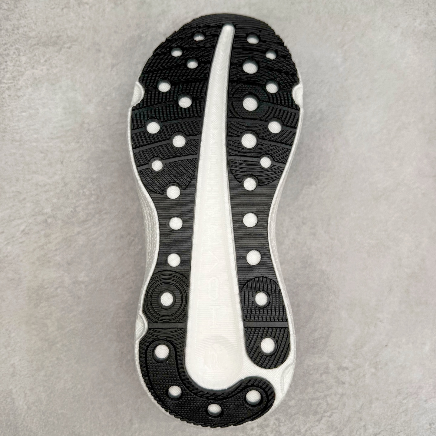 图片[9]-Under Armour Infinite Elite 2 安德玛舒适防滑耐磨低帮越野短跑跑步鞋 Under Armour成立于1996年，创办者是前马里兰橄榄球明星KevinPlank。在美国，提到Under Armour，必然会想起高端和专业的运动装备，Under Armour 逐渐成为“专业”的代名词。Under Armour在专业运动装备领域达到了一定高度，可以说是专业运动装备的优选。实拍调校N版已经零色差零失真 百分百还原实物色彩所见即所得 不存在货不对板色差等低级问题 选购参考实物拍摄 不混卖不参货 只用心做好货严格选品 承诺混一赔十 尺码：36 36.5 37.5 38 38.5 39 40 40.5 41 42 42.5 43 44 44.5 45-选品中心