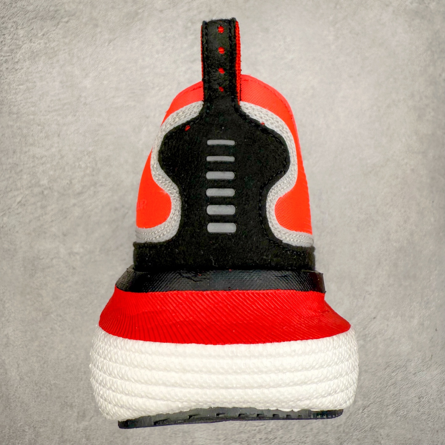 图片[8]-Under Armour Infinite Elite 2 安德玛舒适防滑耐磨低帮越野短跑跑步鞋 Under Armour成立于1996年，创办者是前马里兰橄榄球明星KevinPlank。在美国，提到Under Armour，必然会想起高端和专业的运动装备，Under Armour 逐渐成为“专业”的代名词。Under Armour在专业运动装备领域达到了一定高度，可以说是专业运动装备的优选。实拍调校N版已经零色差零失真 百分百还原实物色彩所见即所得 不存在货不对板色差等低级问题 选购参考实物拍摄 不混卖不参货 只用心做好货严格选品 承诺混一赔十 尺码：36 36.5 37.5 38 38.5 39 40 40.5 41 42 42.5 43 44 44.5 45-选品中心