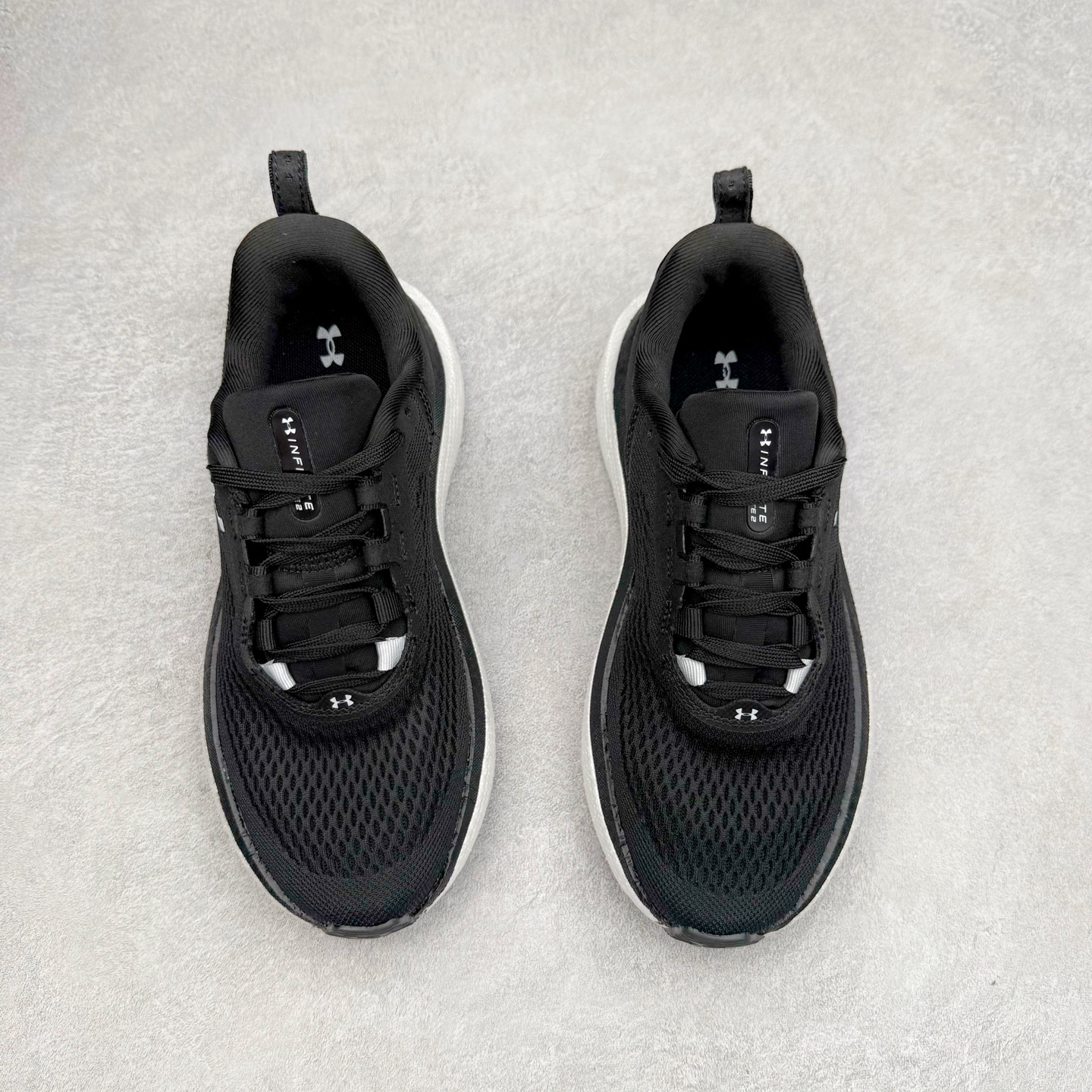 图片[2]-Under Armour Infinite Elite 2 安德玛舒适防滑耐磨低帮越野短跑跑步鞋 Under Armour成立于1996年，创办者是前马里兰橄榄球明星KevinPlank。在美国，提到Under Armour，必然会想起高端和专业的运动装备，Under Armour 逐渐成为“专业”的代名词。Under Armour在专业运动装备领域达到了一定高度，可以说是专业运动装备的优选。实拍调校N版已经零色差零失真 百分百还原实物色彩所见即所得 不存在货不对板色差等低级问题 选购参考实物拍摄 不混卖不参货 只用心做好货严格选品 承诺混一赔十 尺码：36 36.5 37.5 38 38.5 39 40 40.5 41 42 42.5 43 44 44.5 45-选品中心