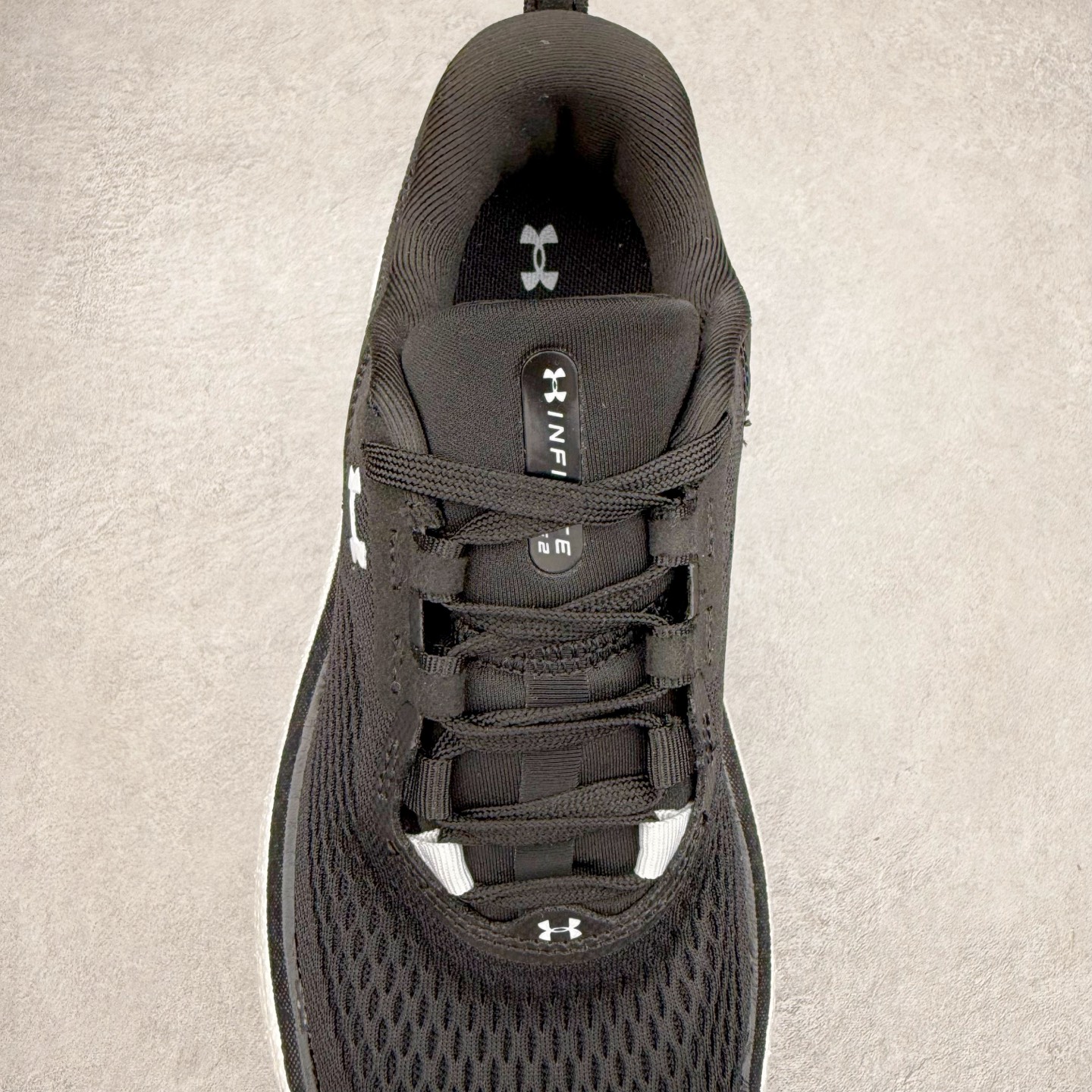 图片[5]-Under Armour Infinite Elite 2 安德玛舒适防滑耐磨低帮越野短跑跑步鞋 Under Armour成立于1996年，创办者是前马里兰橄榄球明星KevinPlank。在美国，提到Under Armour，必然会想起高端和专业的运动装备，Under Armour 逐渐成为“专业”的代名词。Under Armour在专业运动装备领域达到了一定高度，可以说是专业运动装备的优选。实拍调校N版已经零色差零失真 百分百还原实物色彩所见即所得 不存在货不对板色差等低级问题 选购参考实物拍摄 不混卖不参货 只用心做好货严格选品 承诺混一赔十 尺码：36 36.5 37.5 38 38.5 39 40 40.5 41 42 42.5 43 44 44.5 45-选品中心