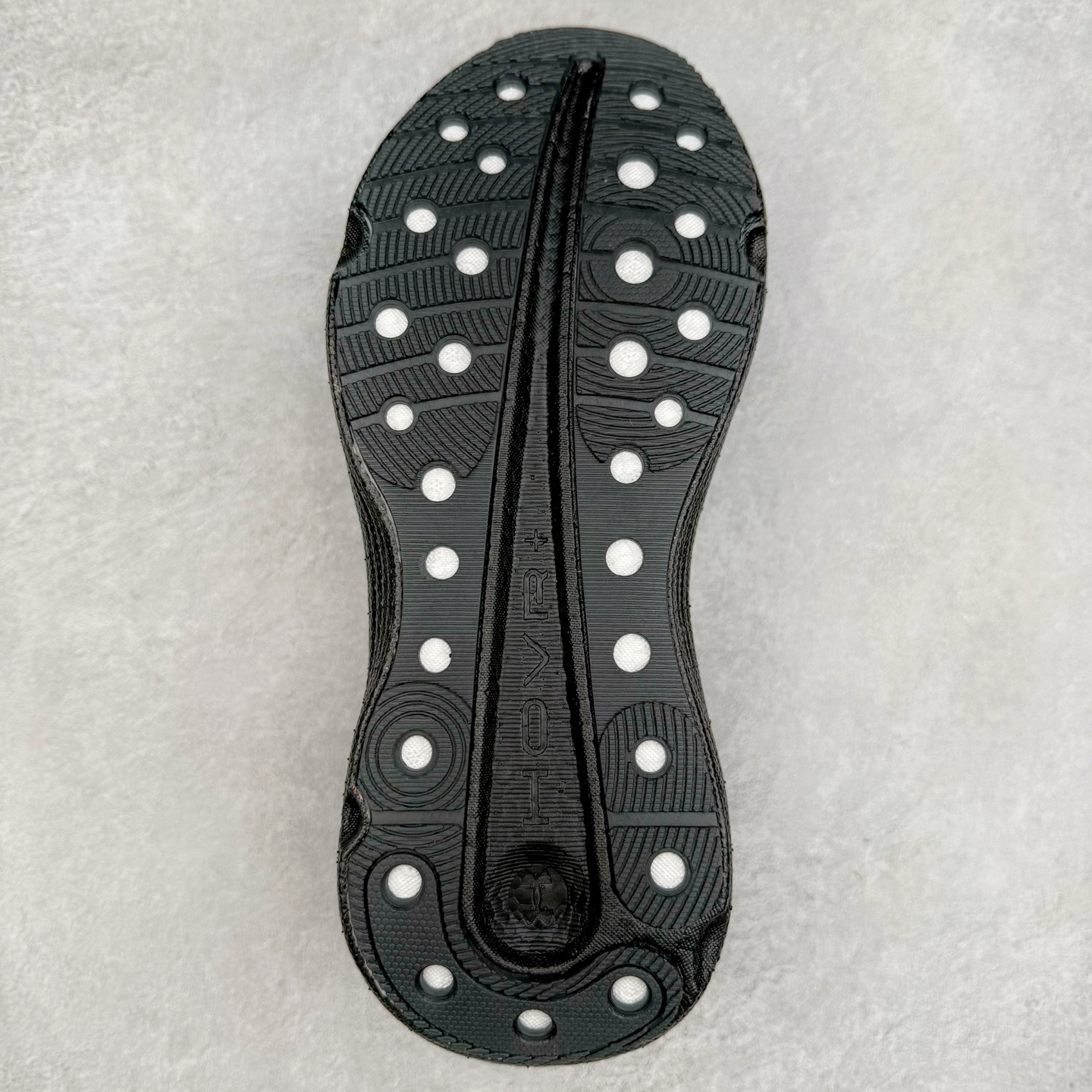 图片[9]-Under Armour Infinite Elite 2 安德玛舒适防滑耐磨低帮越野短跑跑步鞋 Under Armour成立于1996年，创办者是前马里兰橄榄球明星KevinPlank。在美国，提到Under Armour，必然会想起高端和专业的运动装备，Under Armour 逐渐成为“专业”的代名词。Under Armour在专业运动装备领域达到了一定高度，可以说是专业运动装备的优选。实拍调校N版已经零色差零失真 百分百还原实物色彩所见即所得 不存在货不对板色差等低级问题 选购参考实物拍摄 不混卖不参货 只用心做好货严格选品 承诺混一赔十 尺码：36 36.5 37.5 38 38.5 39 40 40.5 41 42 42.5 43 44 44.5 45-选品中心