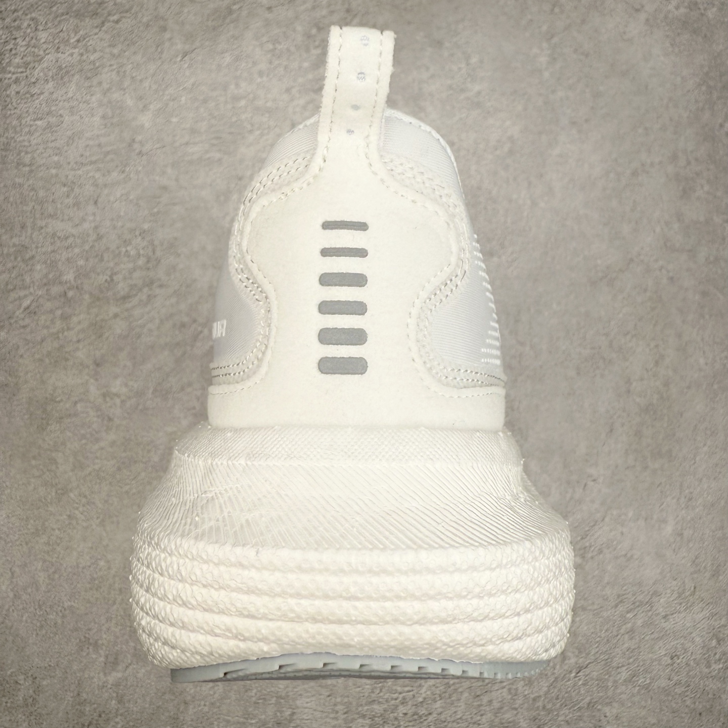 图片[8]-Under Armour Infinite Elite 2 安德玛舒适防滑耐磨低帮越野短跑跑步鞋 Under Armour成立于1996年，创办者是前马里兰橄榄球明星KevinPlank。在美国，提到Under Armour，必然会想起高端和专业的运动装备，Under Armour 逐渐成为“专业”的代名词。Under Armour在专业运动装备领域达到了一定高度，可以说是专业运动装备的优选。实拍调校N版已经零色差零失真 百分百还原实物色彩所见即所得 不存在货不对板色差等低级问题 选购参考实物拍摄 不混卖不参货 只用心做好货严格选品 承诺混一赔十 尺码：36 36.5 37.5 38 38.5 39 40 40.5 41 42 42.5 43 44 44.5 45-选品中心