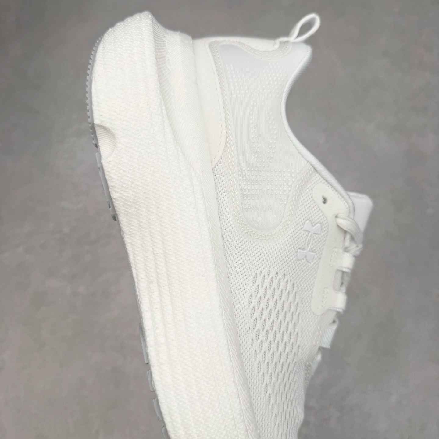 图片[7]-Under Armour Infinite Elite 2 安德玛舒适防滑耐磨低帮越野短跑跑步鞋 Under Armour成立于1996年，创办者是前马里兰橄榄球明星KevinPlank。在美国，提到Under Armour，必然会想起高端和专业的运动装备，Under Armour 逐渐成为“专业”的代名词。Under Armour在专业运动装备领域达到了一定高度，可以说是专业运动装备的优选。实拍调校N版已经零色差零失真 百分百还原实物色彩所见即所得 不存在货不对板色差等低级问题 选购参考实物拍摄 不混卖不参货 只用心做好货严格选品 承诺混一赔十 尺码：36 36.5 37.5 38 38.5 39 40 40.5 41 42 42.5 43 44 44.5 45-选品中心