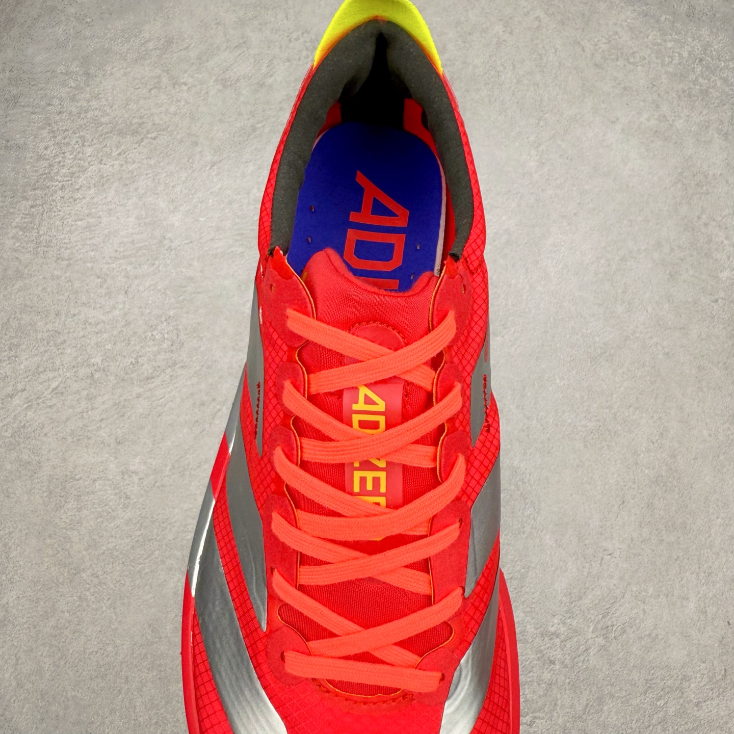 图片[5]-AD Adizero Adios 9 M 阿迪超轻透气缓震跑鞋 IH5747 马牌橡胶大底+超临界爆米花中底+尼龙抗扭片 此款是ADIOS系列最轻的鞋 41 单只170克 整体外观造型与adiZero Adios Pro EVO 1非常相似 中底配置方面搭载全掌Lightstrike Pro 鞋面采用透气网面示人 契合日常训练鞋的定位 更加耐用 外底给到了马牌橡胶 及上代竞速旗舰adidas Adizero Adios Pro 3区域分布 尺码：36 36.5 37 38 38.5 39 40 40.5 41 42 42.5 43 44 44.5 45-选品中心