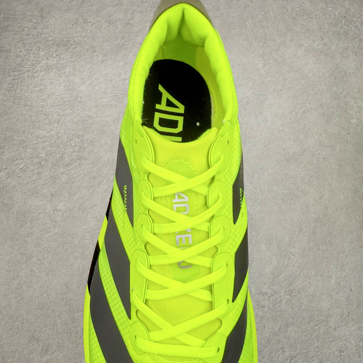 图片[5]-AD Adizero Adios 9 M 阿迪超轻透气缓震跑鞋 IH5066 马牌橡胶大底+超临界爆米花中底+尼龙抗扭片 此款是ADIOS系列最轻的鞋 41 单只170克 整体外观造型与adiZero Adios Pro EVO 1非常相似 中底配置方面搭载全掌Lightstrike Pro 鞋面采用透气网面示人 契合日常训练鞋的定位 更加耐用 外底给到了马牌橡胶 及上代竞速旗舰adidas Adizero Adios Pro 3区域分布 尺码：36 36.5 37 38 38.5 39 40 40.5 41 42 42.5 43 44 44.5 45-选品中心