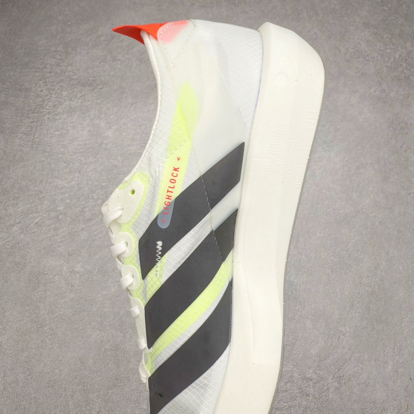 图片[7]-AD Adizero Adios 9 M 阿迪超轻透气缓震跑鞋 IF9419 马牌橡胶大底+超临界爆米花中底+尼龙抗扭片 此款是ADIOS系列最轻的鞋 41 单只170克 整体外观造型与adiZero Adios Pro EVO 1非常相似 中底配置方面搭载全掌Lightstrike Pro 鞋面采用透气网面示人 契合日常训练鞋的定位 更加耐用 外底给到了马牌橡胶 及上代竞速旗舰adidas Adizero Adios Pro 3区域分布 尺码：36 36.5 37 38 38.5 39 40 40.5 41 42 42.5 43 44 44.5 45-选品中心