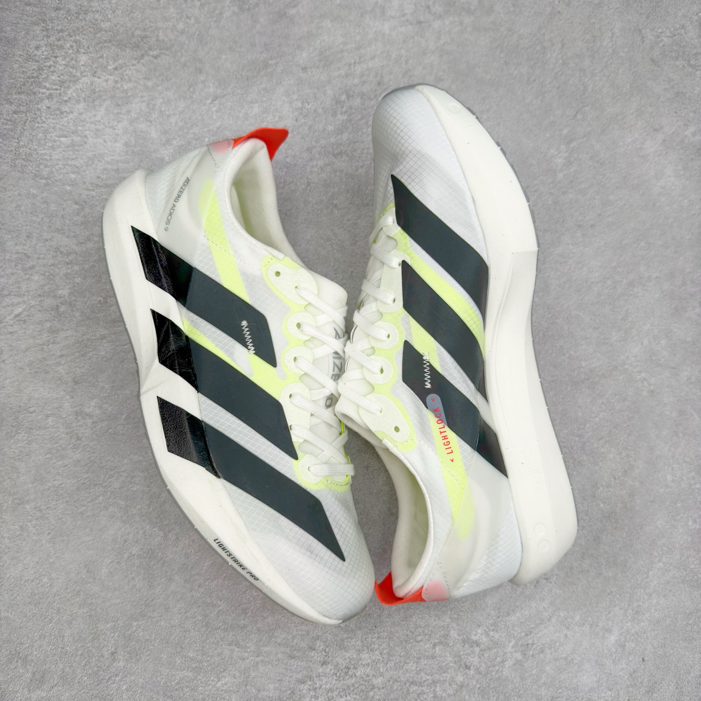 图片[3]-AD Adizero Adios 9 M 阿迪超轻透气缓震跑鞋 IF9419 马牌橡胶大底+超临界爆米花中底+尼龙抗扭片 此款是ADIOS系列最轻的鞋 41 单只170克 整体外观造型与adiZero Adios Pro EVO 1非常相似 中底配置方面搭载全掌Lightstrike Pro 鞋面采用透气网面示人 契合日常训练鞋的定位 更加耐用 外底给到了马牌橡胶 及上代竞速旗舰adidas Adizero Adios Pro 3区域分布 尺码：36 36.5 37 38 38.5 39 40 40.5 41 42 42.5 43 44 44.5 45-选品中心