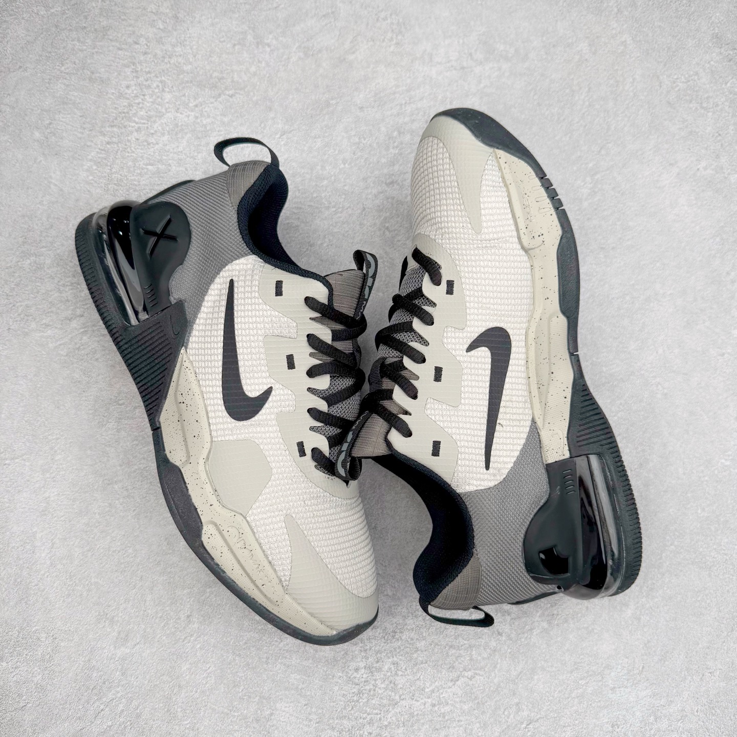 图片[3]-NK Air Max Alpha Trainer 5 阿尔法 半掌气垫运动鞋 DM0829-013 简约大方的造型设计 给人以随性休闲的时尚格调 穿着舒适轻便 运动灵活自如 满足日常个性穿搭 尺码：36 36.5 37.5 38 38.5 39 40 40.5 41 42 42.5 43 44 45-选品中心