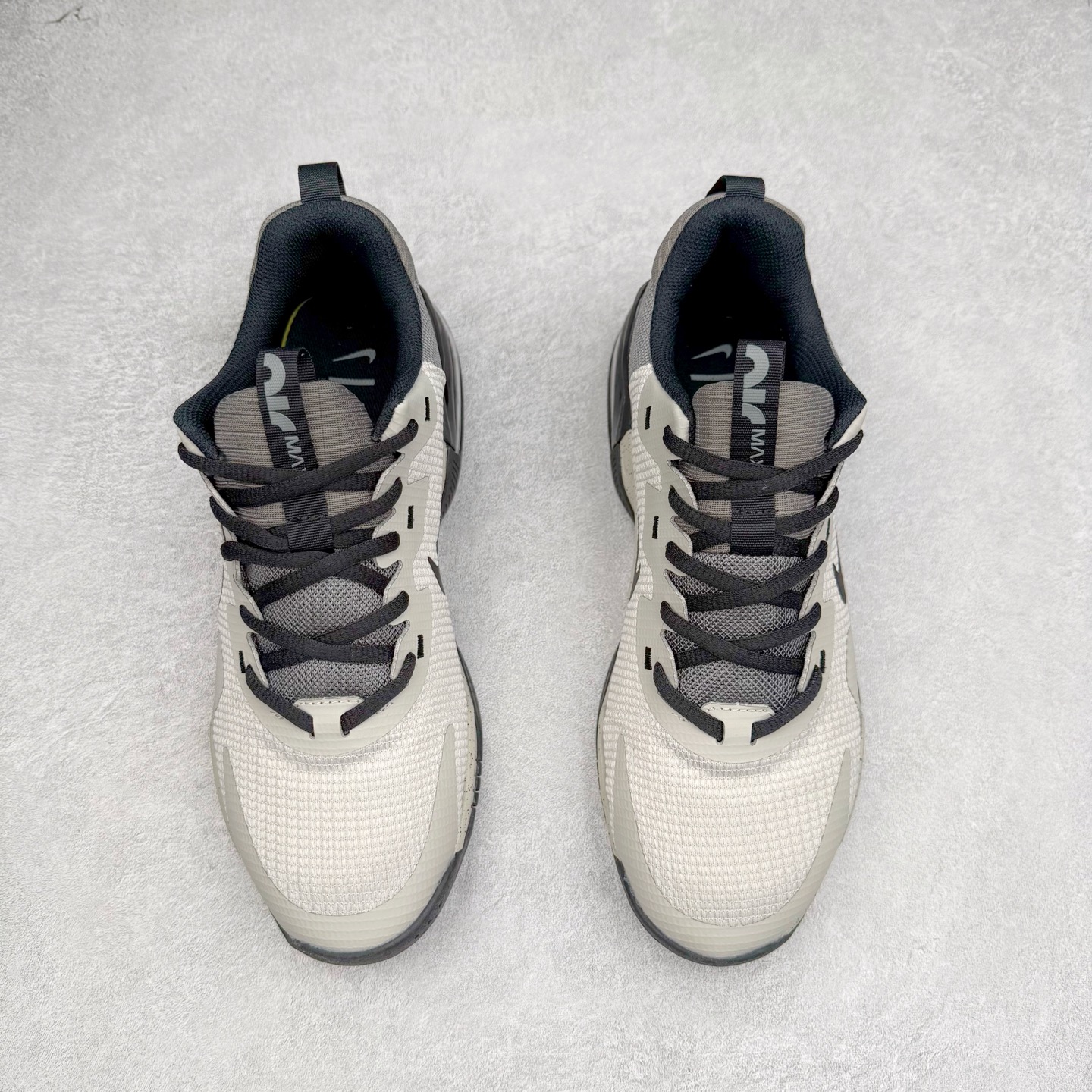 图片[2]-NK Air Max Alpha Trainer 5 阿尔法 半掌气垫运动鞋 DM0829-013 简约大方的造型设计 给人以随性休闲的时尚格调 穿着舒适轻便 运动灵活自如 满足日常个性穿搭 尺码：36 36.5 37.5 38 38.5 39 40 40.5 41 42 42.5 43 44 45-选品中心