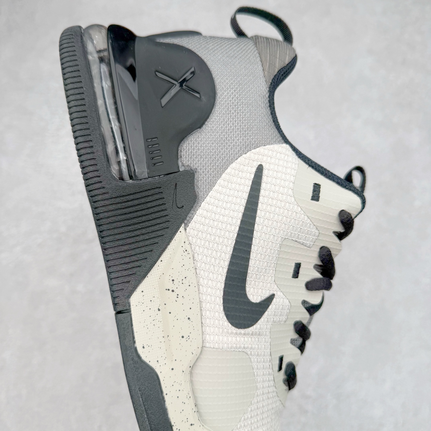 图片[6]-NK Air Max Alpha Trainer 5 阿尔法 半掌气垫运动鞋 DM0829-013 简约大方的造型设计 给人以随性休闲的时尚格调 穿着舒适轻便 运动灵活自如 满足日常个性穿搭 尺码：36 36.5 37.5 38 38.5 39 40 40.5 41 42 42.5 43 44 45-选品中心