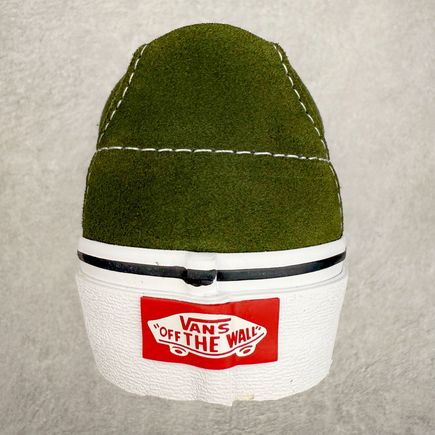 图片[8]-Vans SK8-Low 草绿色 全新一代 低帮硫化帆布鞋 该鞋款以白线勾勒出整体造型效果，绿色帆布鞋面打造整体鞋身，以SK8-low鞋身为蓝本，风格极具辨识度，上脚凸显穿搭功力 货号：VN0A4UUK0FI 尺码：35 36 36.5 37 38 38.5 39 40 40.5 41 42 42.5 43 44-选品中心