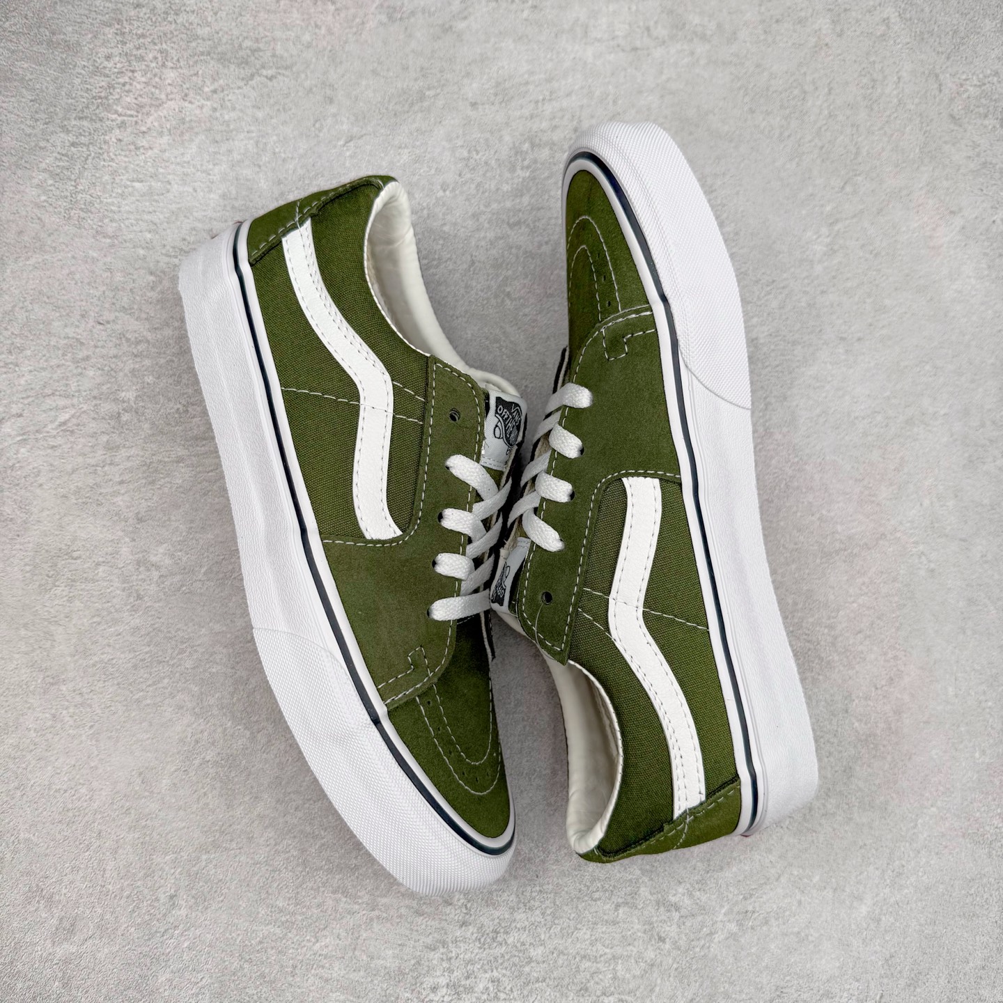 图片[3]-Vans SK8-Low 草绿色 全新一代 低帮硫化帆布鞋 该鞋款以白线勾勒出整体造型效果，绿色帆布鞋面打造整体鞋身，以SK8-low鞋身为蓝本，风格极具辨识度，上脚凸显穿搭功力 货号：VN0A4UUK0FI 尺码：35 36 36.5 37 38 38.5 39 40 40.5 41 42 42.5 43 44-选品中心