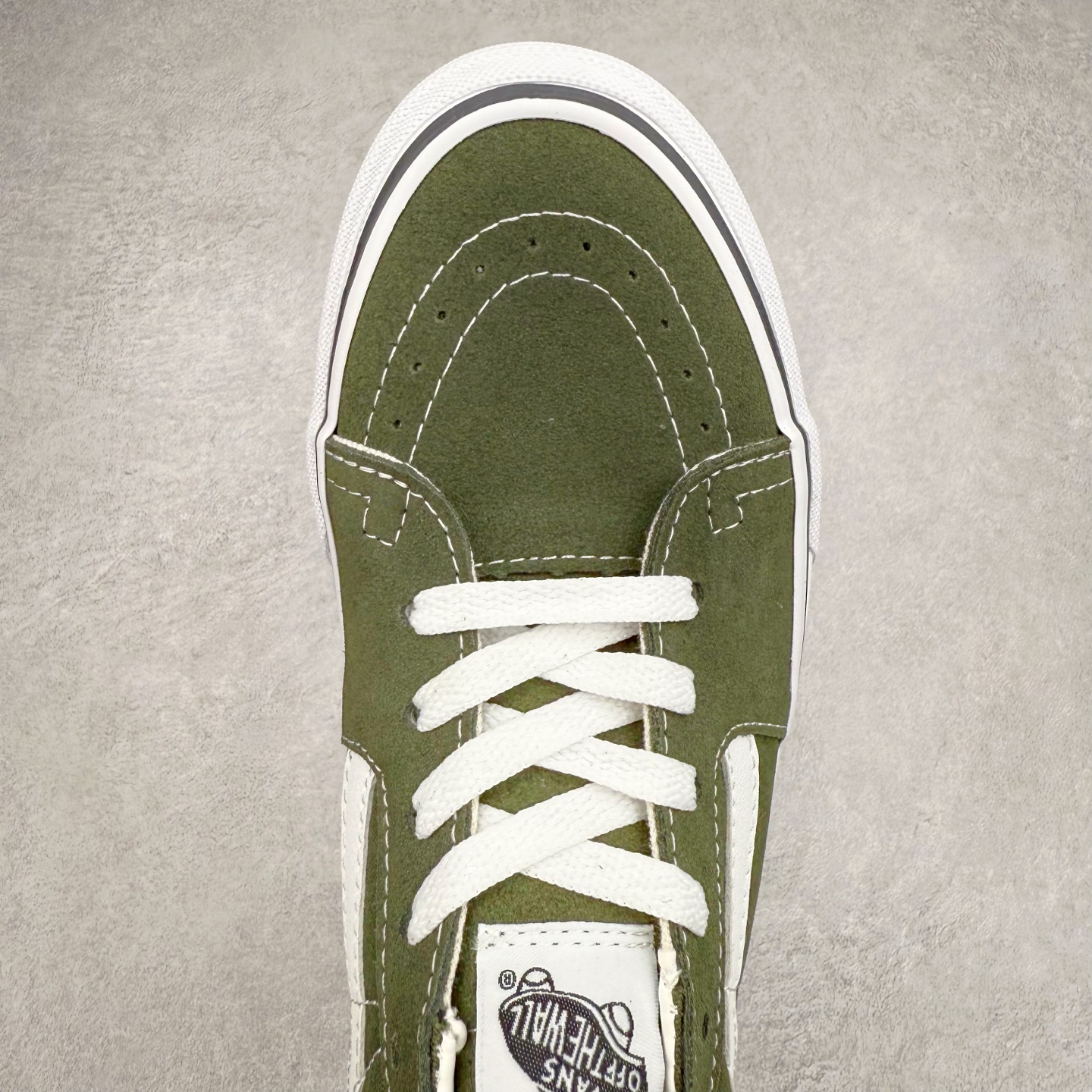 图片[4]-Vans SK8-Low 草绿色 全新一代 低帮硫化帆布鞋 该鞋款以白线勾勒出整体造型效果，绿色帆布鞋面打造整体鞋身，以SK8-low鞋身为蓝本，风格极具辨识度，上脚凸显穿搭功力 货号：VN0A4UUK0FI 尺码：35 36 36.5 37 38 38.5 39 40 40.5 41 42 42.5 43 44-选品中心