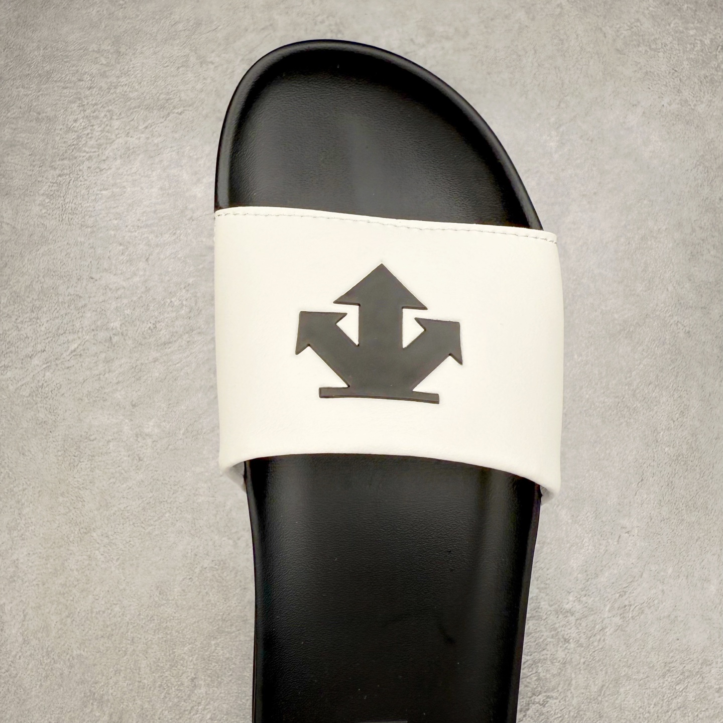 图片[4]-迪桑特DESCENTE ICING Nars 舒适 防滑防磨一字拖鞋 男女同款 黑色 尺码：36/45-选品中心