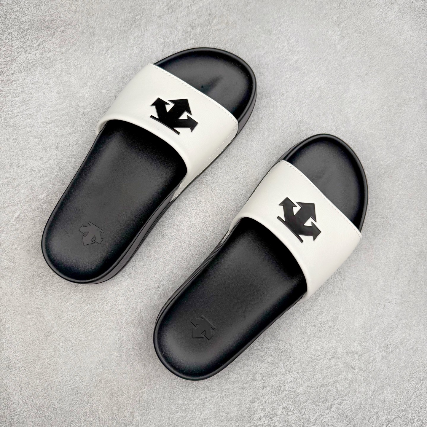 图片[3]-迪桑特DESCENTE ICING Nars 舒适 防滑防磨一字拖鞋 男女同款 黑色 尺码：36/45-选品中心