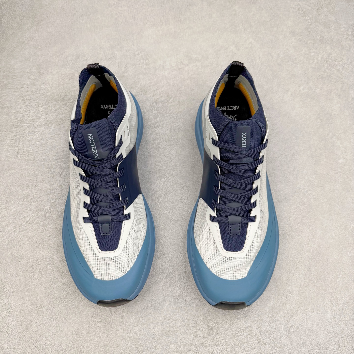 图片[2]-＃HP Arcteryx SYLAN 始祖鸟户外防水透气低帮徒步登山鞋 Arcteryx中文名始祖鸟 加拿大户外服饰品牌 1989年创立于加拿大温哥华 始祖鸟来自加拿大海岸山脉 植根高山的专业户外品牌 始终秉承对精湛设计和工艺孜孜以求的准则 从1989年创立至今 Arcteryx始终不断在产品设计与做工上不惜工本 以满足始祖鸟的标准 品质、设计以及精简的理念造就了其良好的性能 并能满足严苛环境下的使用需求 尺码：39 40 41 42 43 44 45-选品中心