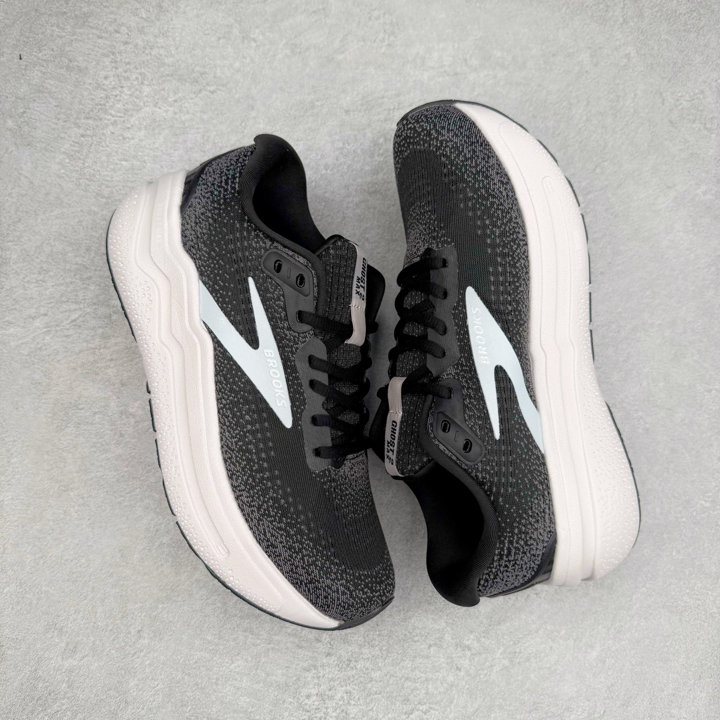 图片[3]-Brooks布鲁克斯 Ghost Max 2 运动舒适防滑耐磨低帮跑步鞋 实拍调校N版已经零色差零失真 百分百还原实物色彩所见即所得 不存在货不对板色差等低级问题 选购参考实物拍摄 不混卖不参货 只用心做好货严格选品 承诺混一赔十 尺码：36 36.5 37.5 38 38.5 39 40 40.5 41 42 42.5 43 44 44.5 45-选品中心