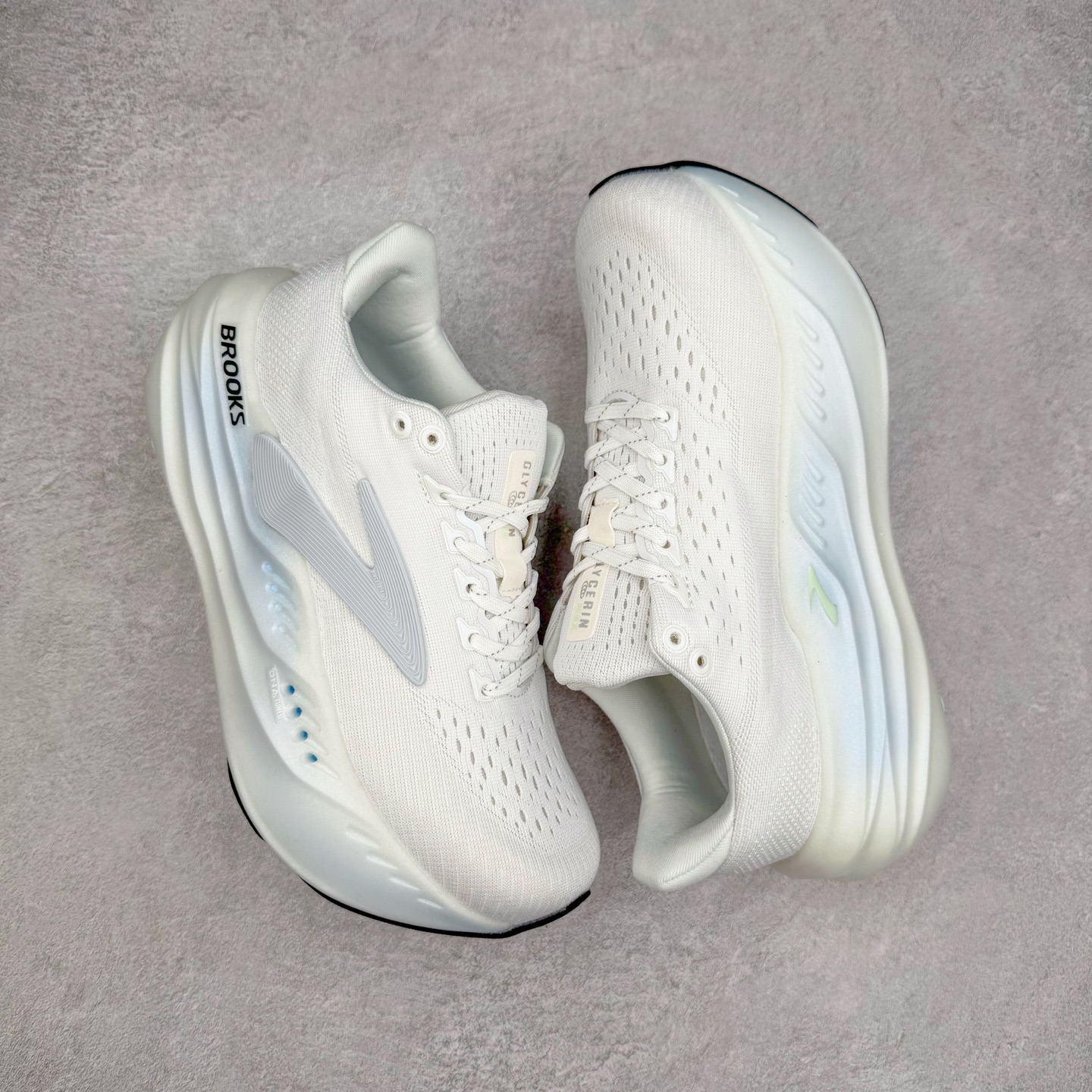 图片[3]-Brooks布鲁克斯 Ghost Max 2 运动舒适防滑耐磨低帮跑步鞋 实拍调校N版已经零色差零失真 百分百还原实物色彩所见即所得 不存在货不对板色差等低级问题 选购参考实物拍摄 不混卖不参货 只用心做好货严格选品 承诺混一赔十 尺码：36 36.5 37.5 38 38.5 39 40 40.5 41 42 42.5 43 44 44.5 45-选品中心