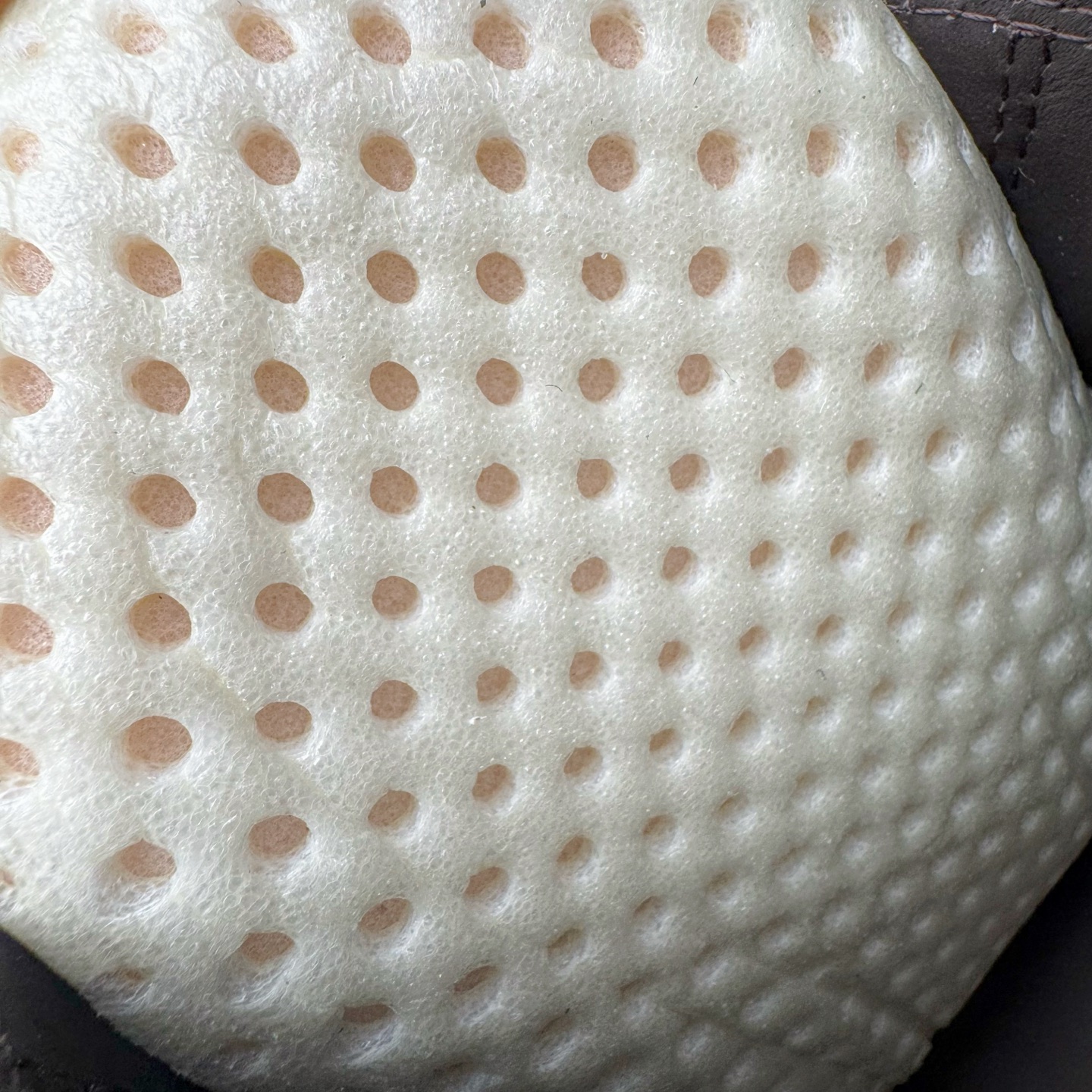 图片[11]-＃DG纯原 Rick Owens Edfu 瑞克·欧文斯低帮皮面时尚运动板鞋 黑棕疯狂绑带 二级市场已经7K以上 平台客户随意卖四位数 RO广东原厂出品 纯原天花板 原版一比一复刻 冲正绝不翻车 还原度达到百分之98以上 原楦开发纸版版型 ZP拆解原版1：1复模裁片纸版 力求做到0错位 这样才能达到和zp一致的鞋型味道 采用进口cnc数控机床开发对版独家tpu奶香大底 区别于市场所有版本 zp同源全头层粒面小牛皮 达到和zp一致手感 原厂进口细纹布 万邦订购原厂高弹粉红色海绵 内里搭配软质细腻羊皮 TPU高密度大底 软硬度透光度高已经测试和原版一致 尺码：36 37 38 39 40 41 42 43 44 45 46-选品中心