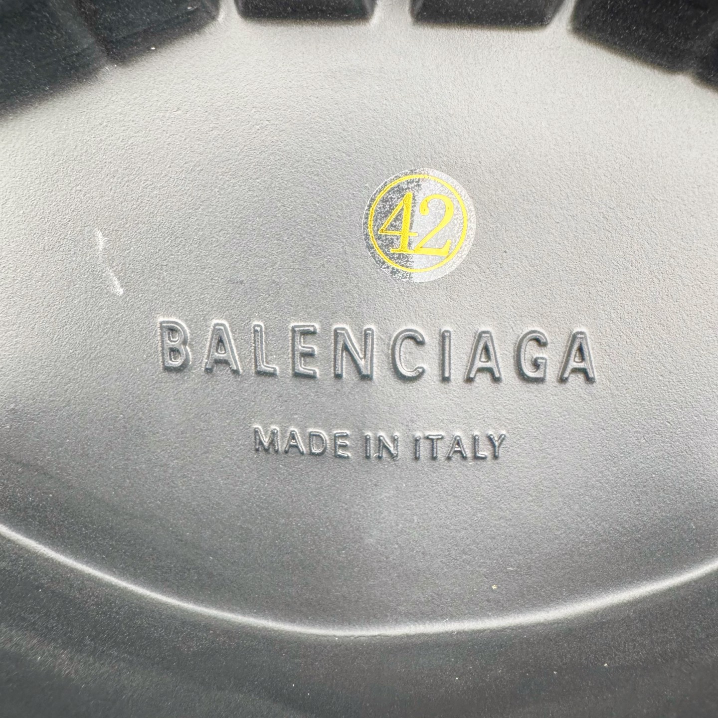图片[21]-＃GD广顶 Balenciaga Stomper 巴黎世家时尚系带牛皮厚底德比鞋 象征着时尚的前沿 款式典雅而时尚 突显法式高雅气息 众多国内外一线潮流明星上脚加持 舒适鞋面 具有很好的延展性和透气性 外观设计鞋身运用简洁的黑色进行搭配 上脚颜值高 鞋跟耐磨性强 不易打滑 尺码：39-45（偏大一码）-选品中心