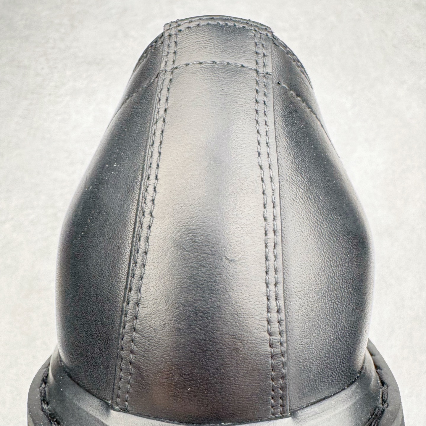 图片[10]-＃GD广顶 Balenciaga Stomper 巴黎世家时尚系带牛皮厚底德比鞋 象征着时尚的前沿 款式典雅而时尚 突显法式高雅气息 众多国内外一线潮流明星上脚加持 舒适鞋面 具有很好的延展性和透气性 外观设计鞋身运用简洁的黑色进行搭配 上脚颜值高 鞋跟耐磨性强 不易打滑 尺码：39-45（偏大一码）-选品中心