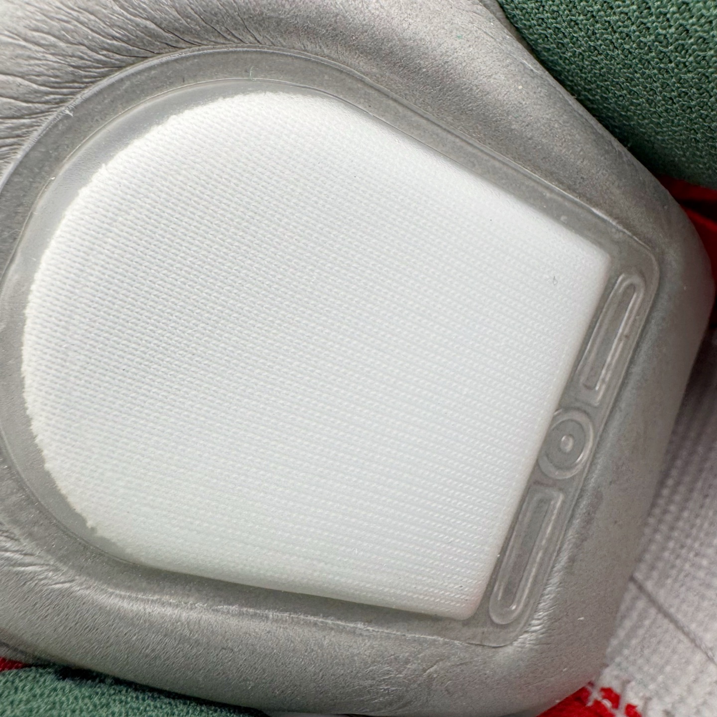 图片[10]-＃KZ神版福利 NK SB Dunk Low 西雅图红绿 FZ1287-300 毫无疑问市场中端王者 全码福利开炸 长期补货价格一步到位 毫无疑问市场中端王者 实力大厂出品 新配色陆续开发 利润个位数只为口碑 全套原纸板楦头开发 确保原汁原味 完美呈现DUNK版型 一比一鞋头弧度高度鞋身弧度 此版本只针对中端市场 皮料材质有所更替 其他数据细节工艺流程均保持一致 绝不口嗨 细节品控鞋型随意对比 独家私模官方第六代原厂航空铝磨具打磨大底 鞋头坡度极致还原 无解鞋型 原盒原配 圈内天花板工艺 原厂玻璃冲刀 超高清洁度 全鞋零毛边皮料切割 原厂中底布点胶 中底布拉帮走线遵循公司 尺码：36 36.5 37.5 38 38.5 39 40 40.5 41 42 42.5 43 44 44.5 45 46 47.5-选品中心