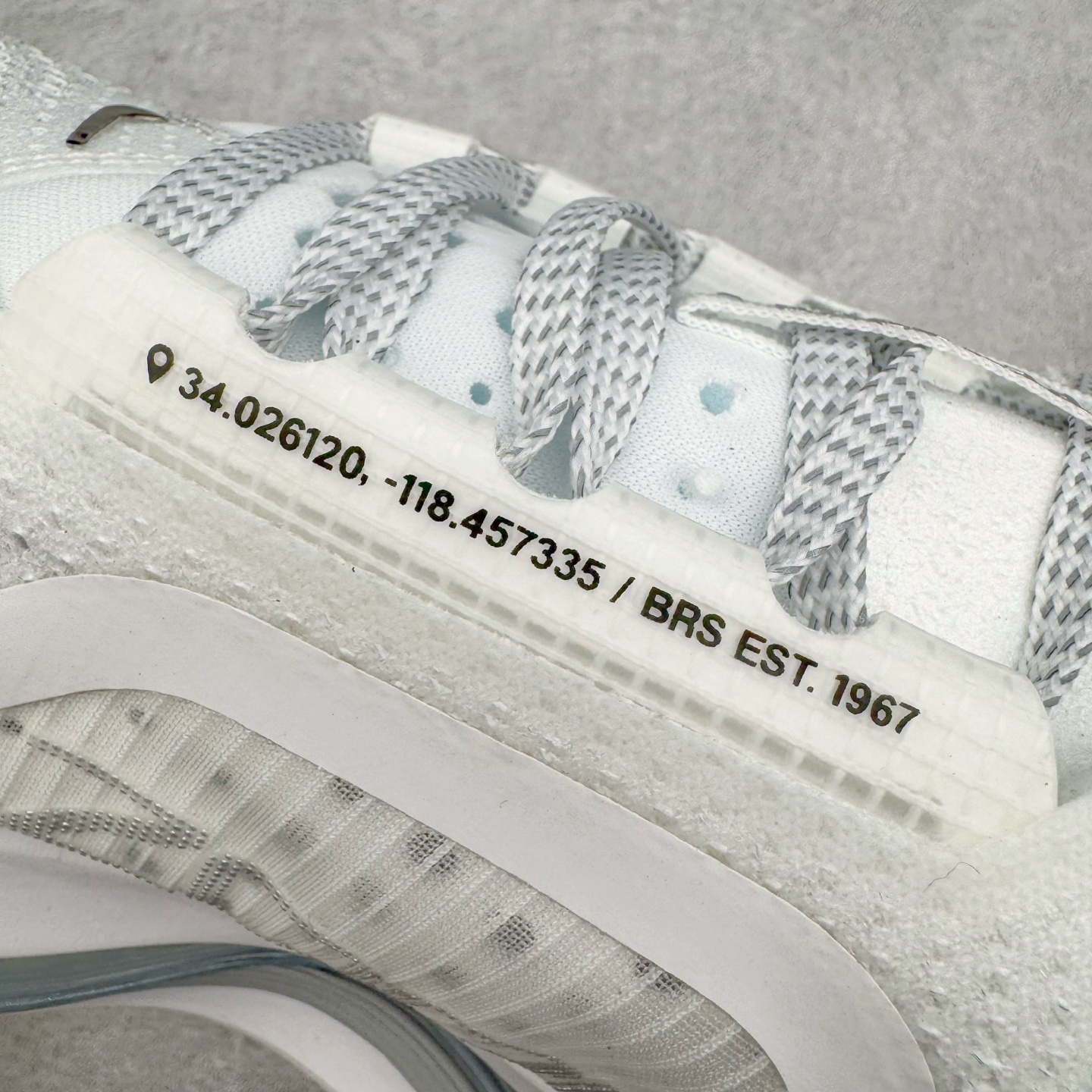 图片[19]-＃纯原 NK Pegasus Premium 飞马全掌气垫跑步运动鞋 HQ2592-102 气垫的究极进化 NIKE2025新王炸 • 在特有Air科技加持下，耐克带来全新Pegasus Premium。这款跑鞋在传承耐克飞马（Pegasus）系列标志性的缓震功能的同时，将首次搭载耐克的塑型可视化Air Zoom气垫单元。• 塑型Air Zoom气垫单元贴合脚部的自然轮廓，帮助跑者在从后跟到脚趾的过渡中能够有效传递力量，带来一种前所未有的轻盈、顺畅回馈体验。中底采用ZoomX泡绵，后跟则使用ReactX泡绵，为跑者提供稳定流畅的推进感。• 塑型可视化Air Zoom气垫单元和精心配置的泡绵组合，让Pegasus Premium成为耐克飞马系列中颇具能量回馈的鞋款。• 全新Pegasus Premium不仅展示了耐克势头强劲的创新周期，证明了其特有的Air科技的强大实力，更体现了耐克倾听和服务运动员的能力。尺码：36 36.5 37.5 38 38.5 39 40 40.5 41 42 42.5 43 44 44.5 45-选品中心