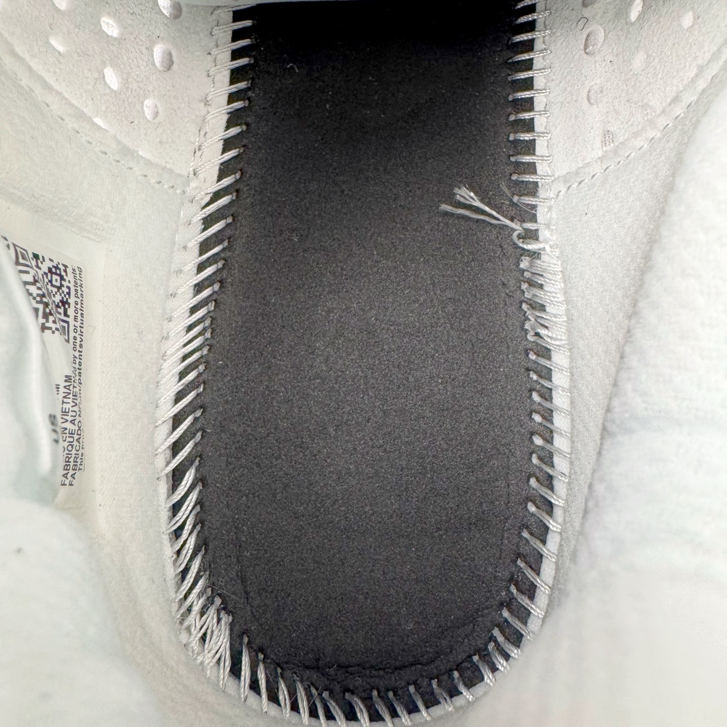 图片[21]-＃纯原 NK Pegasus Premium 飞马全掌气垫跑步运动鞋 HQ2592-102 气垫的究极进化 NIKE2025新王炸 • 在特有Air科技加持下，耐克带来全新Pegasus Premium。这款跑鞋在传承耐克飞马（Pegasus）系列标志性的缓震功能的同时，将首次搭载耐克的塑型可视化Air Zoom气垫单元。• 塑型Air Zoom气垫单元贴合脚部的自然轮廓，帮助跑者在从后跟到脚趾的过渡中能够有效传递力量，带来一种前所未有的轻盈、顺畅回馈体验。中底采用ZoomX泡绵，后跟则使用ReactX泡绵，为跑者提供稳定流畅的推进感。• 塑型可视化Air Zoom气垫单元和精心配置的泡绵组合，让Pegasus Premium成为耐克飞马系列中颇具能量回馈的鞋款。• 全新Pegasus Premium不仅展示了耐克势头强劲的创新周期，证明了其特有的Air科技的强大实力，更体现了耐克倾听和服务运动员的能力。尺码：36 36.5 37.5 38 38.5 39 40 40.5 41 42 42.5 43 44 44.5 45-选品中心