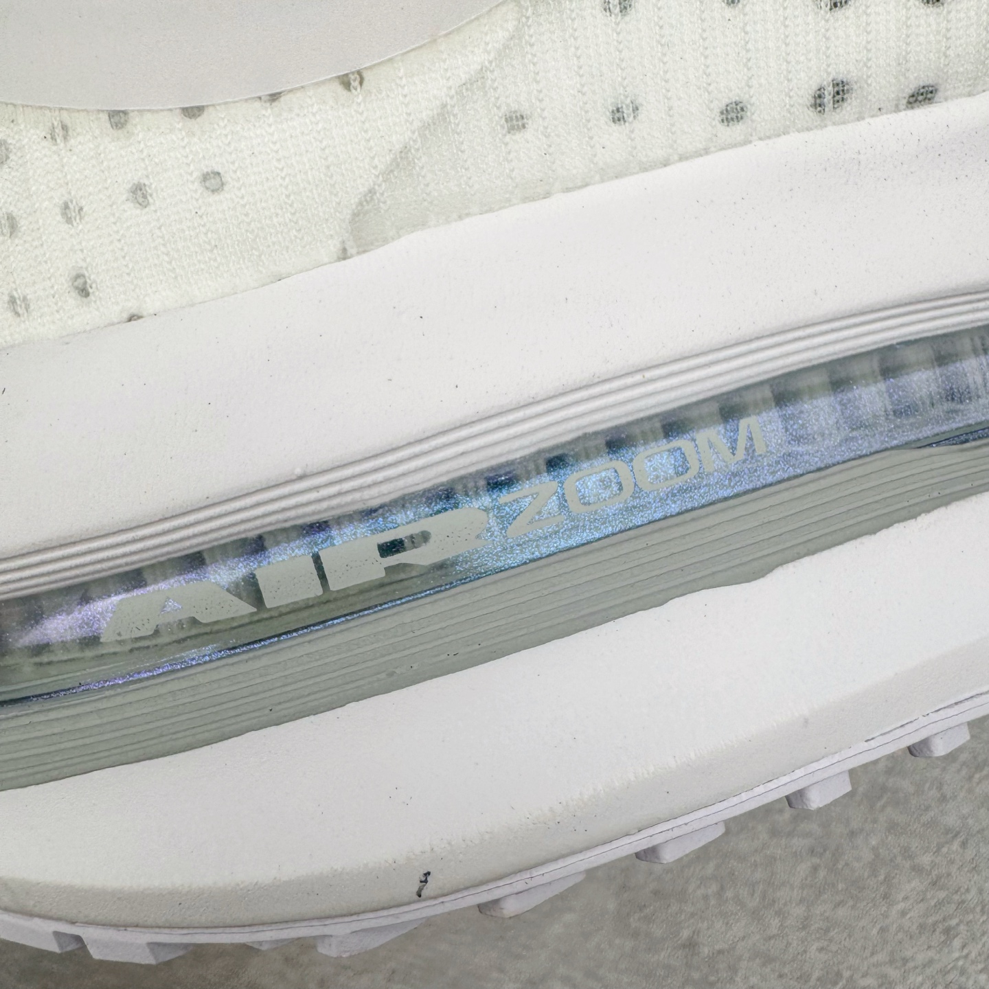 图片[14]-＃纯原 NK Pegasus Premium 飞马全掌气垫跑步运动鞋 HQ2592-102 气垫的究极进化 NIKE2025新王炸 • 在特有Air科技加持下，耐克带来全新Pegasus Premium。这款跑鞋在传承耐克飞马（Pegasus）系列标志性的缓震功能的同时，将首次搭载耐克的塑型可视化Air Zoom气垫单元。• 塑型Air Zoom气垫单元贴合脚部的自然轮廓，帮助跑者在从后跟到脚趾的过渡中能够有效传递力量，带来一种前所未有的轻盈、顺畅回馈体验。中底采用ZoomX泡绵，后跟则使用ReactX泡绵，为跑者提供稳定流畅的推进感。• 塑型可视化Air Zoom气垫单元和精心配置的泡绵组合，让Pegasus Premium成为耐克飞马系列中颇具能量回馈的鞋款。• 全新Pegasus Premium不仅展示了耐克势头强劲的创新周期，证明了其特有的Air科技的强大实力，更体现了耐克倾听和服务运动员的能力。尺码：36 36.5 37.5 38 38.5 39 40 40.5 41 42 42.5 43 44 44.5 45-选品中心