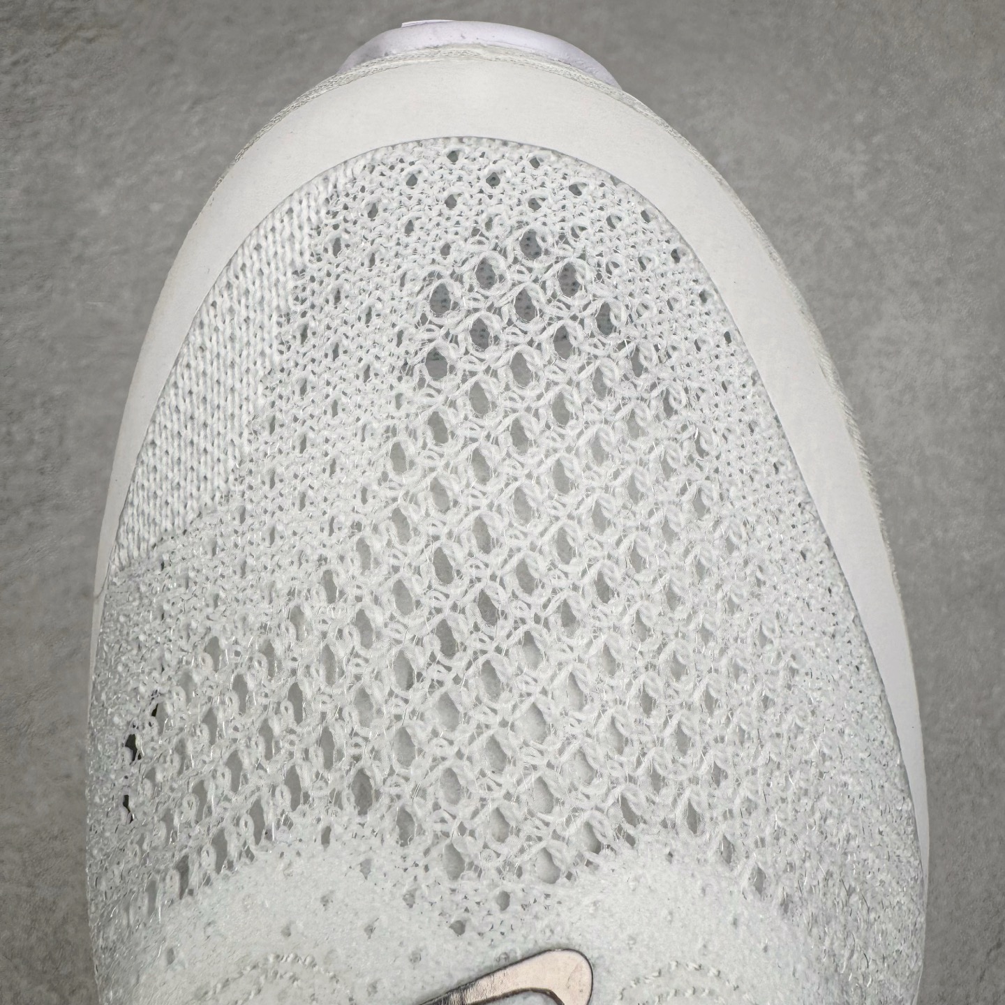 图片[11]-＃纯原 NK Pegasus Premium 飞马全掌气垫跑步运动鞋 HQ2592-102 气垫的究极进化 NIKE2025新王炸 • 在特有Air科技加持下，耐克带来全新Pegasus Premium。这款跑鞋在传承耐克飞马（Pegasus）系列标志性的缓震功能的同时，将首次搭载耐克的塑型可视化Air Zoom气垫单元。• 塑型Air Zoom气垫单元贴合脚部的自然轮廓，帮助跑者在从后跟到脚趾的过渡中能够有效传递力量，带来一种前所未有的轻盈、顺畅回馈体验。中底采用ZoomX泡绵，后跟则使用ReactX泡绵，为跑者提供稳定流畅的推进感。• 塑型可视化Air Zoom气垫单元和精心配置的泡绵组合，让Pegasus Premium成为耐克飞马系列中颇具能量回馈的鞋款。• 全新Pegasus Premium不仅展示了耐克势头强劲的创新周期，证明了其特有的Air科技的强大实力，更体现了耐克倾听和服务运动员的能力。尺码：36 36.5 37.5 38 38.5 39 40 40.5 41 42 42.5 43 44 44.5 45-选品中心