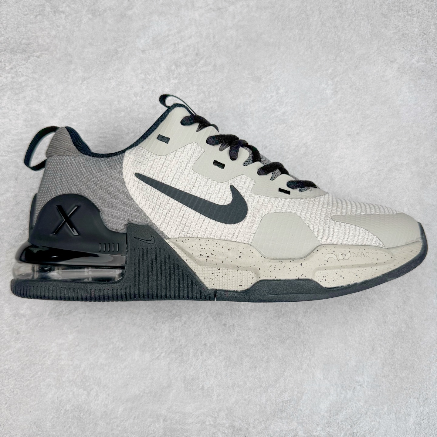 NK Air Max Alpha Trainer 5 阿尔法 半掌气垫运动鞋 DM0829-013 简约大方的造型设计 给人以随性休闲的时尚格调 穿着舒适轻便 运动灵活自如 满足日常个性穿搭 尺码:36 36.5 37.5 38 38.5 39 40 40.5 41 42 42.5 43 44 45-选品中心