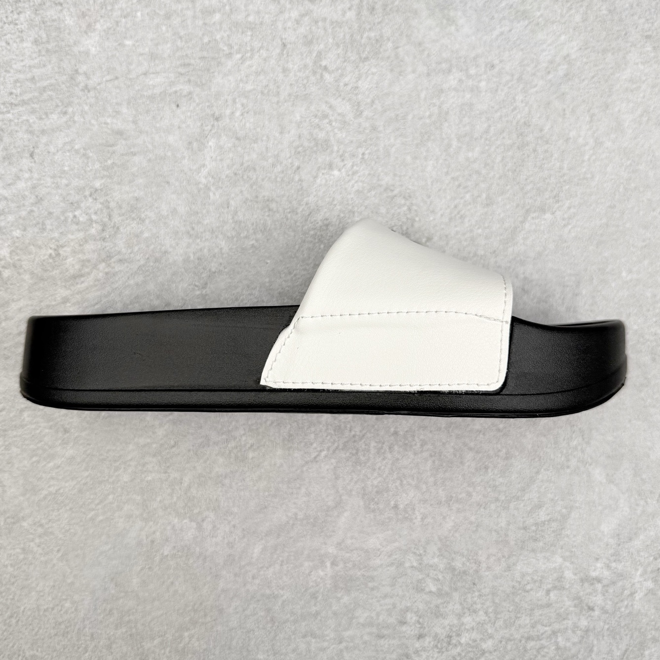 迪桑特DESCENTE ICING Nars 舒适 防滑防磨一字拖鞋 男女同款 黑色 尺码：36/45-选品中心