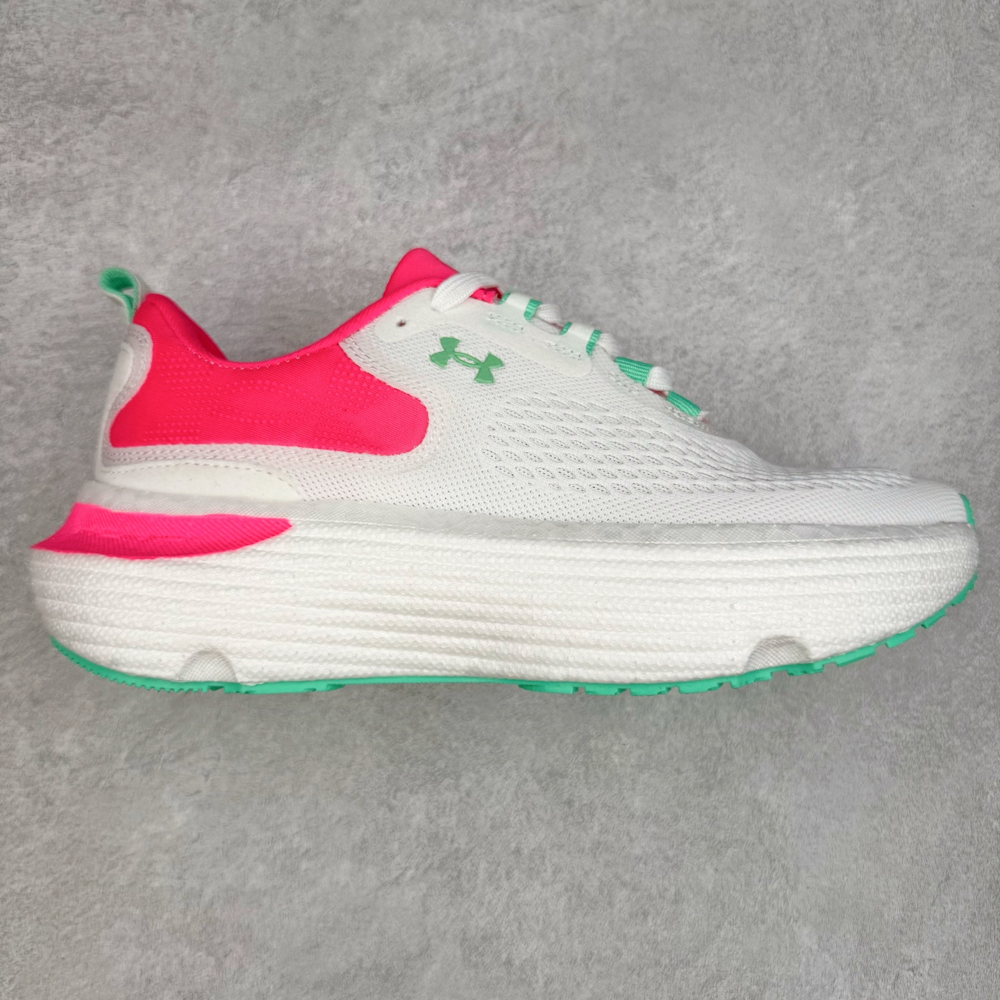 图片[5]-Under Armour Infinite Elite 2 安德玛舒适防滑耐磨低帮越野短跑跑步鞋 Under Armour成立于1996年，创办者是前马里兰橄榄球明星KevinPlank。在美国，提到Under Armour，必然会想起高端和专业的运动装备，Under Armour 逐渐成为“专业”的代名词。Under Armour在专业运动装备领域达到了一定高度，可以说是专业运动装备的优选。实拍调校N版已经零色差零失真 百分百还原实物色彩所见即所得 不存在货不对板色差等低级问题 选购参考实物拍摄 不混卖不参货 只用心做好货严格选品 承诺混一赔十 尺码：36 36.5 37.5 38 38.5 39 40 40.5 41 42 42.5 43 44 44.5 45-选品中心