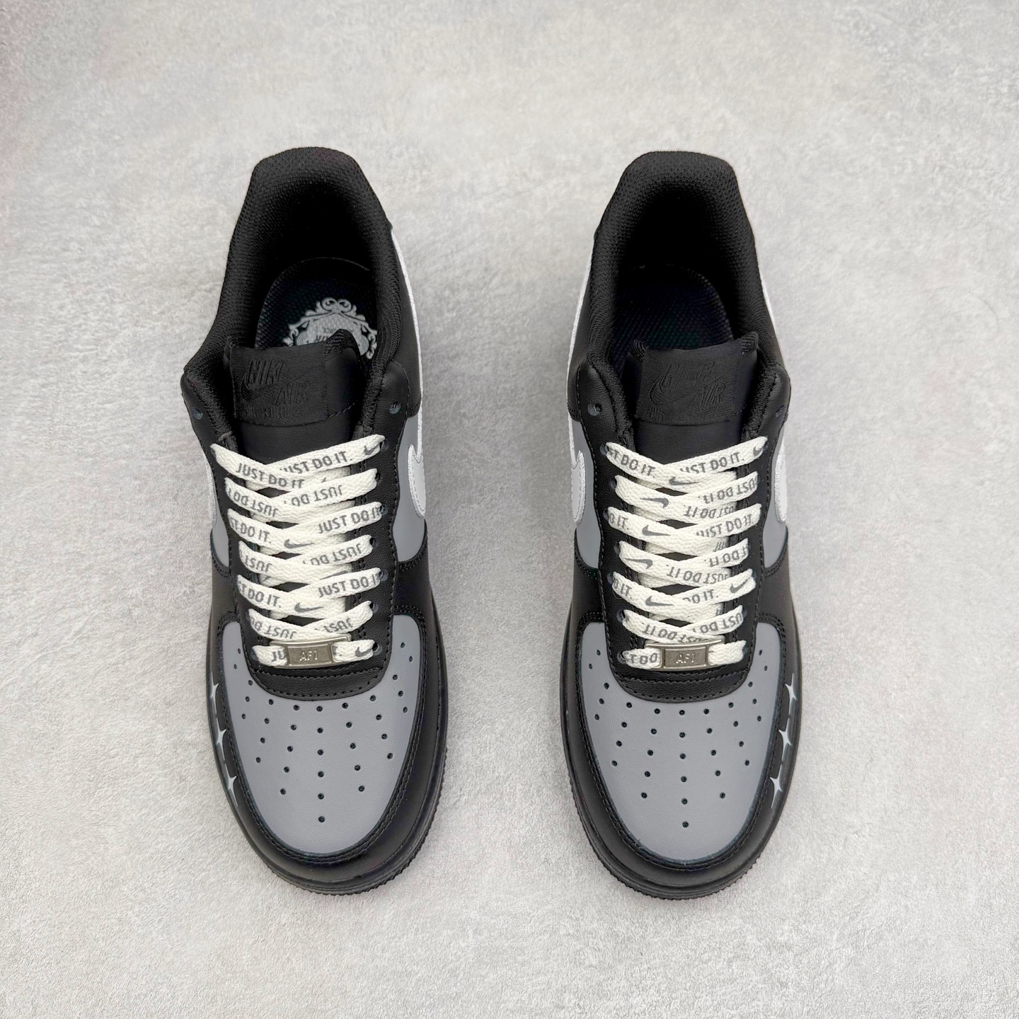 图片[2]-NK Air Force 1´07 Low 空军一号低帮百搭休闲运动板鞋 ZH0316-085 柔软、弹性十足的缓震性能和出色的中底设计 横跨复古与现代的外型结合 造就出风靡全球 三十多年的Force 1 直到今天还深受青睐 实拍调校N版已经零色差零失真 百分百还原实物色彩所见即所得 不存在货不对板色差等低级问题 选购参考实物拍摄 不混卖不参货 只用心做好货严格选品 承诺混一赔十 尺码：36 36.5 37.5 38 38.5 39 40 40.5 41 42 42.5 43 44 44.5 45-选品中心