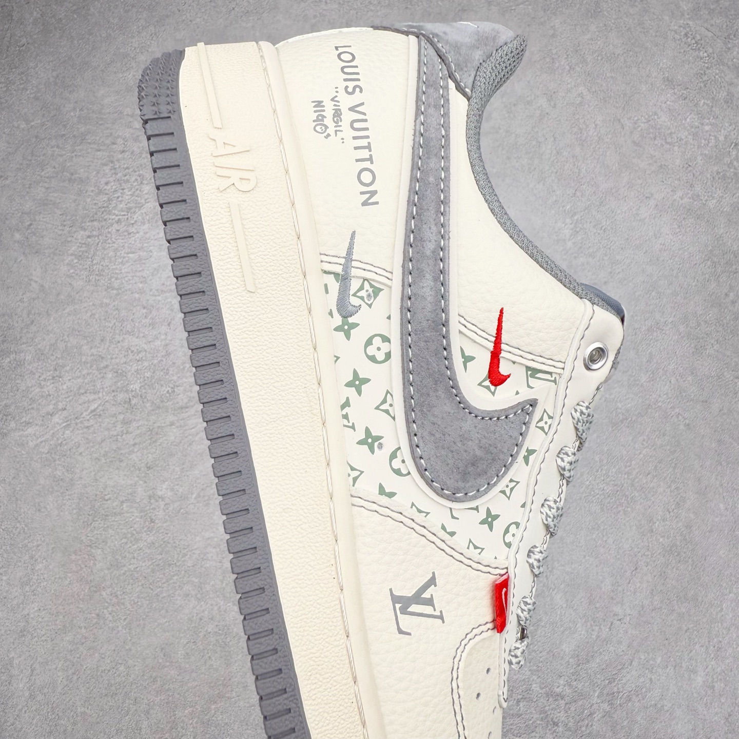 图片[6]-NK Air Force 1´07 Low 空军一号低帮百搭休闲运动板鞋 YX5066-350 柔软、弹性十足的缓震性能和出色的中底设计 横跨复古与现代的外型结合 造就出风靡全球 三十多年的Force 1 直到今天还深受青睐 实拍调校N版已经零色差零失真 百分百还原实物色彩所见即所得 不存在货不对板色差等低级问题 选购参考实物拍摄 不混卖不参货 只用心做好货严格选品 承诺混一赔十 尺码：36 36.5 37.5 38 38.5 39 40 40.5 41 42 42.5 43 44 44.5 45-选品中心