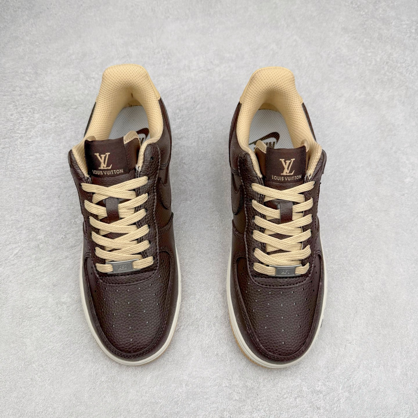 图片[2]-NK Air Force 1´07 Low 空军一号低帮百搭休闲运动板鞋 LW9279-007 柔软、弹性十足的缓震性能和出色的中底设计 横跨复古与现代的外型结合 造就出风靡全球 三十多年的Force 1 直到今天还深受青睐 实拍调校N版已经零色差零失真 百分百还原实物色彩所见即所得 不存在货不对板色差等低级问题 选购参考实物拍摄 不混卖不参货 只用心做好货严格选品 承诺混一赔十 尺码：36 36.5 37.5 38 38.5 39 40 40.5 41 42 42.5 43 44 44.5 45-选品中心